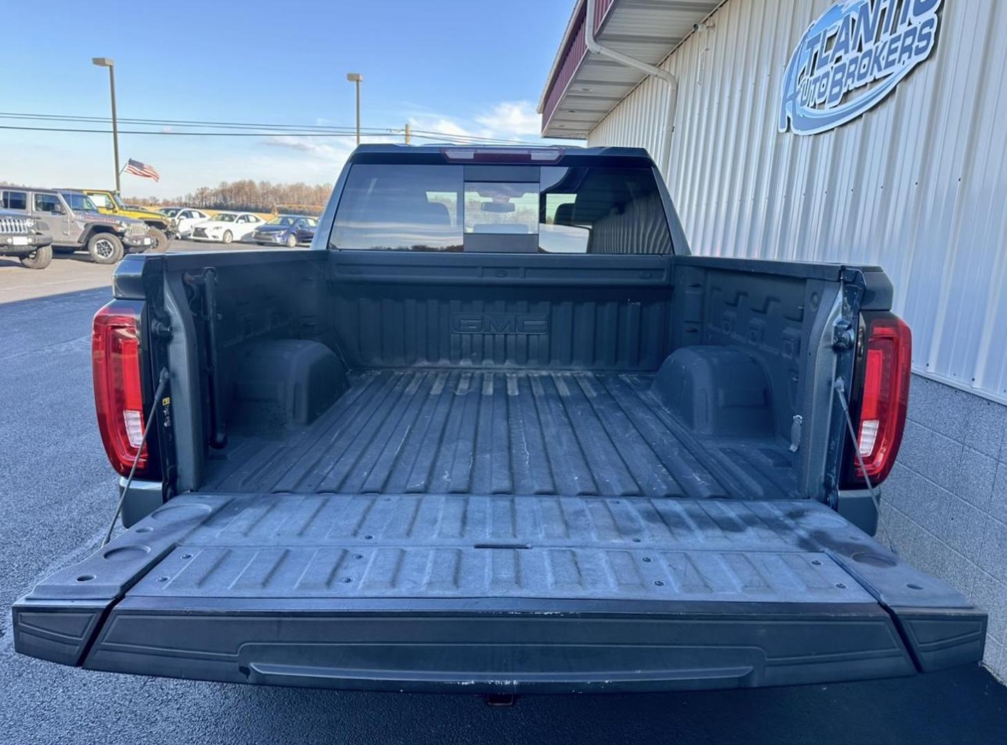 2019 GMC Sierra 1500 SLT photo 5