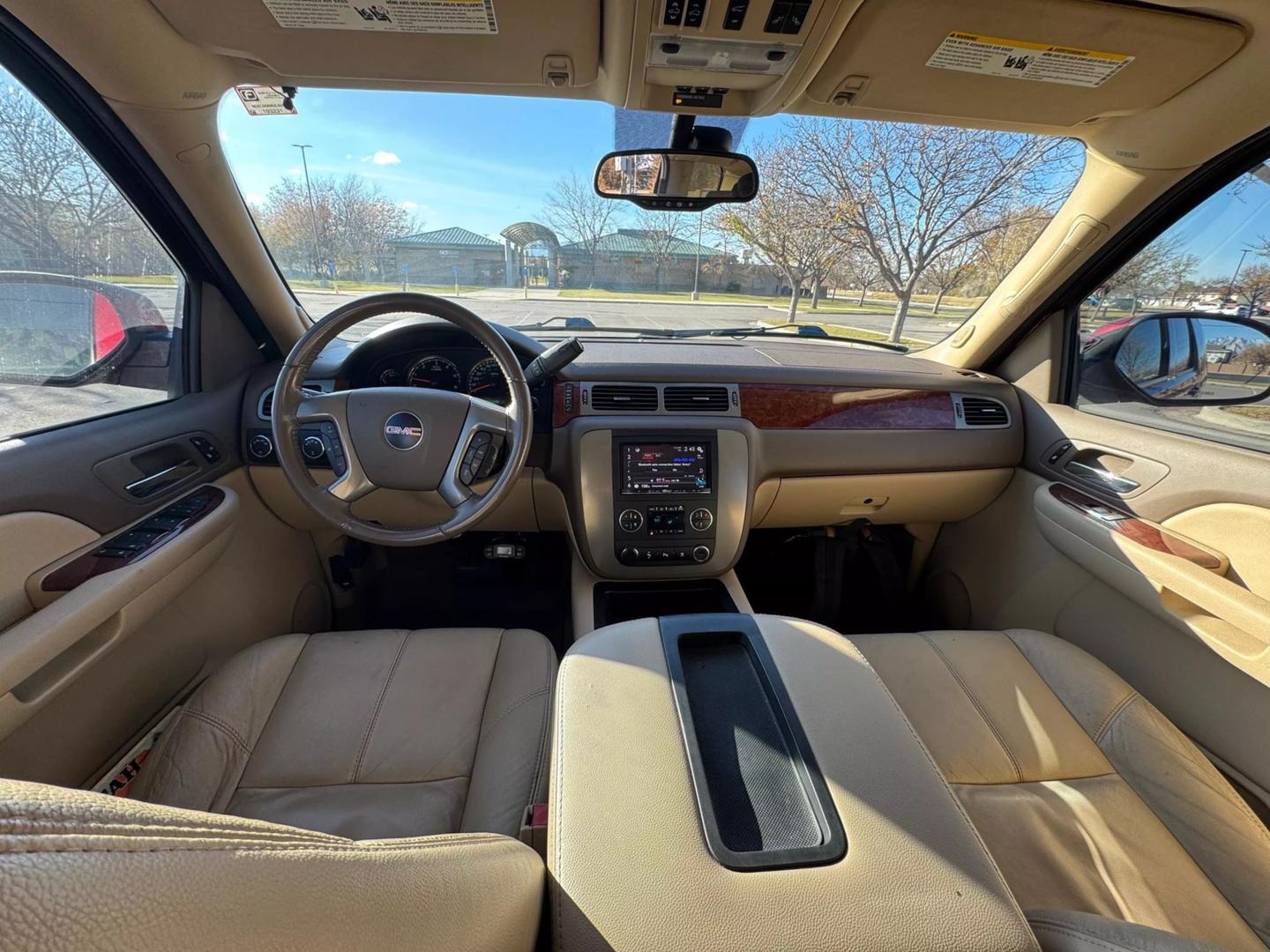 2009 GMC Yukon SLT2 photo 13