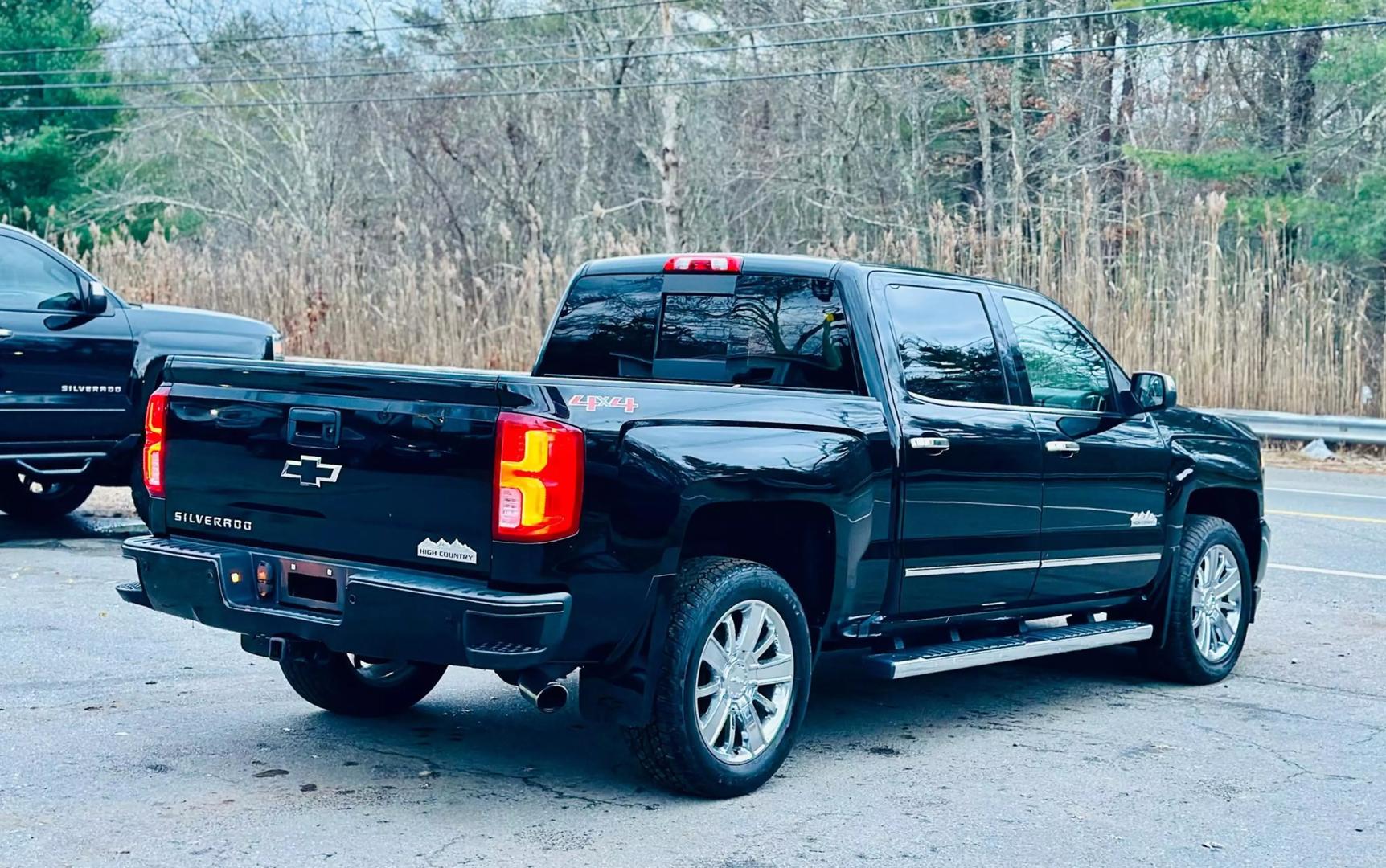 2016 Chevrolet Silverado 1500 High Country photo 13