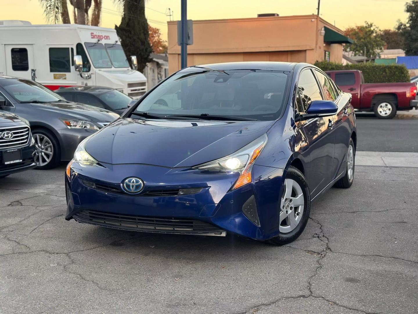 2018 Toyota Prius Two photo 2