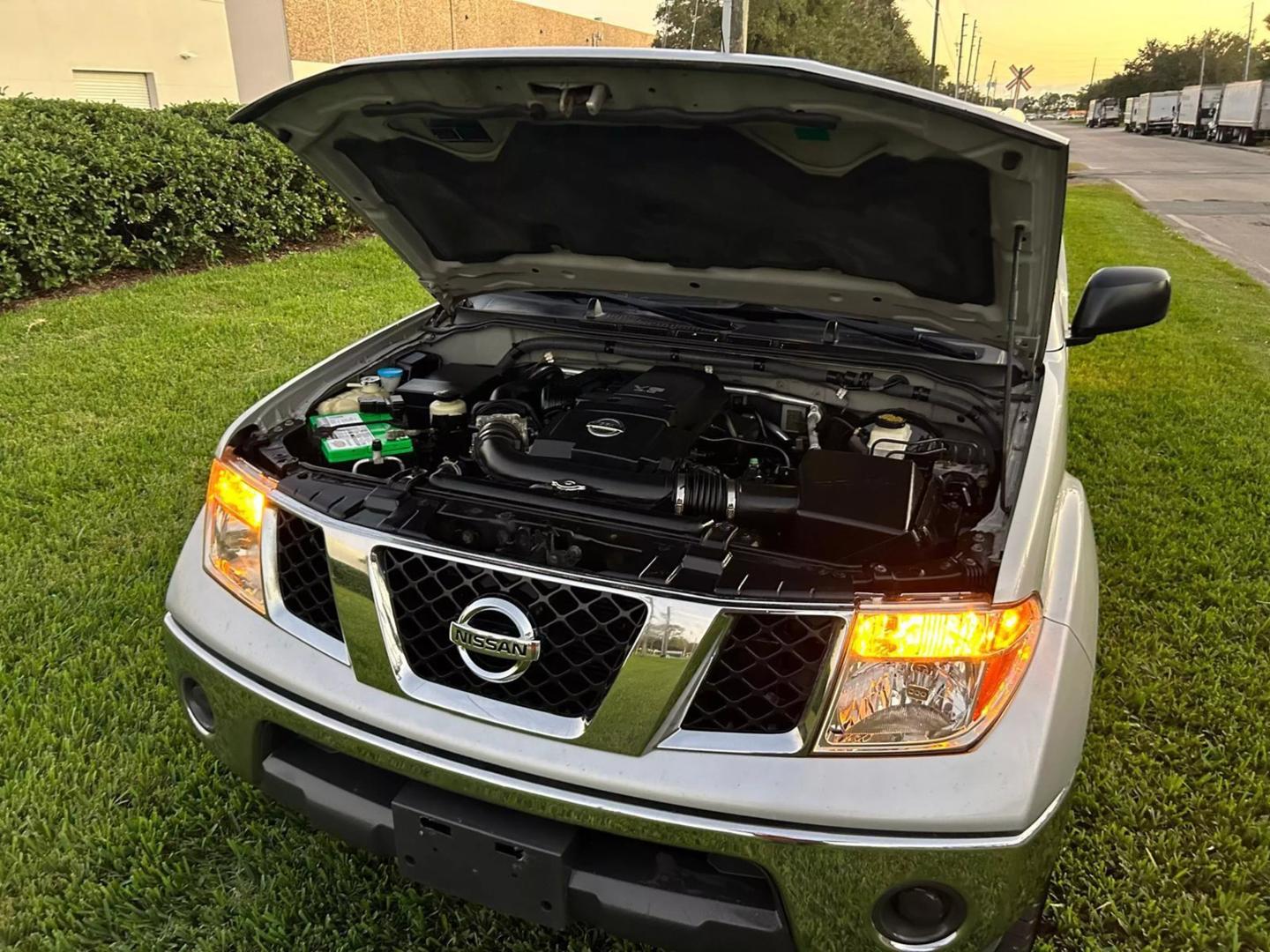 2007 Nissan Frontier SE photo 13