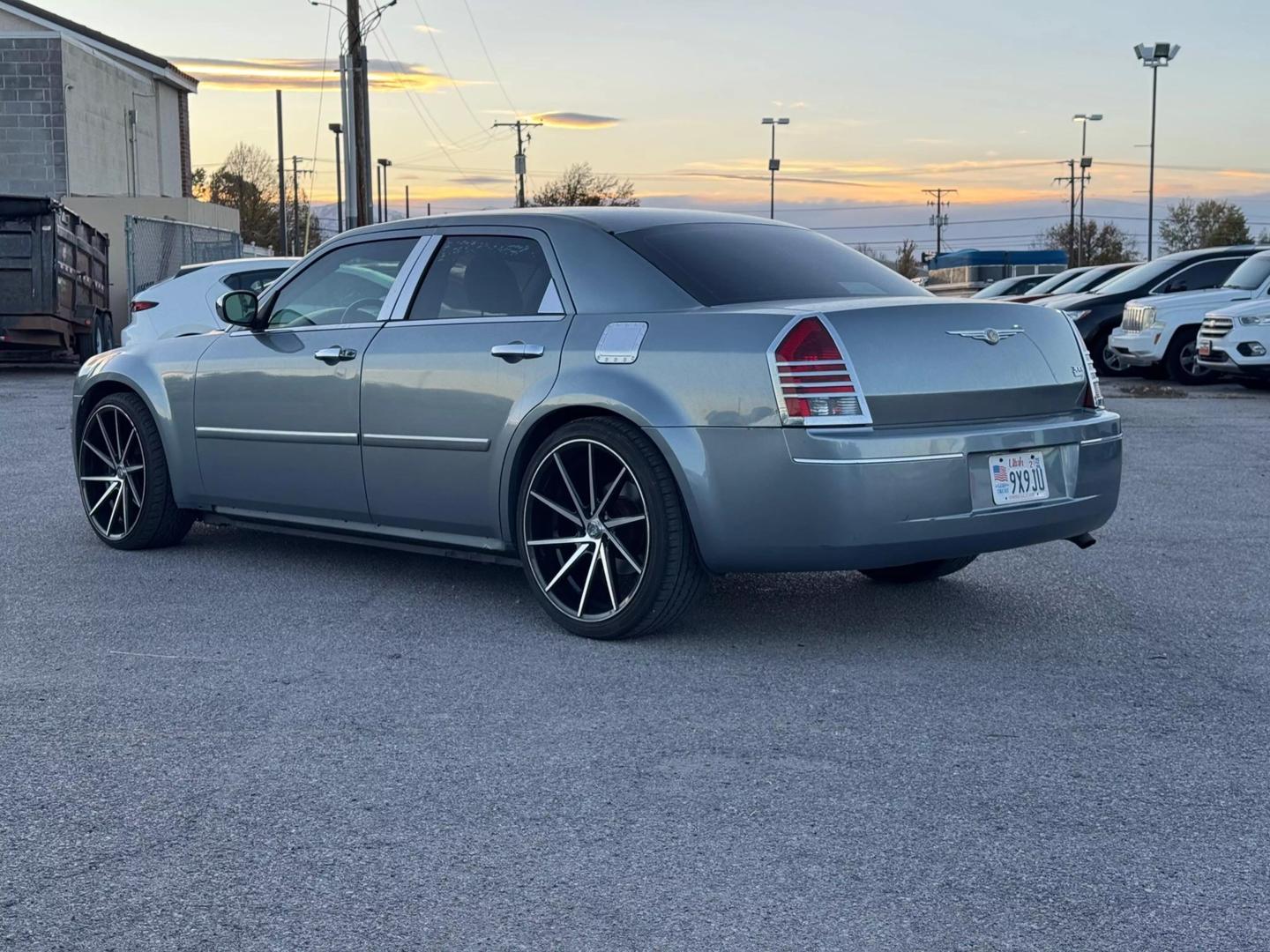 2007 Chrysler 300 Touring photo 6