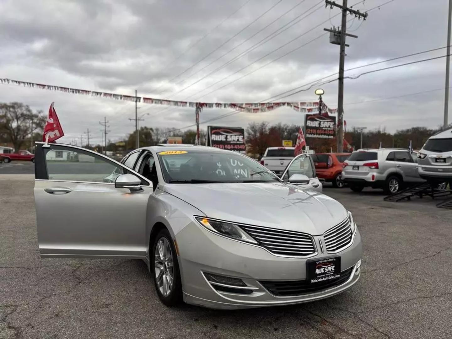 2013 Lincoln MKZ Base photo 23