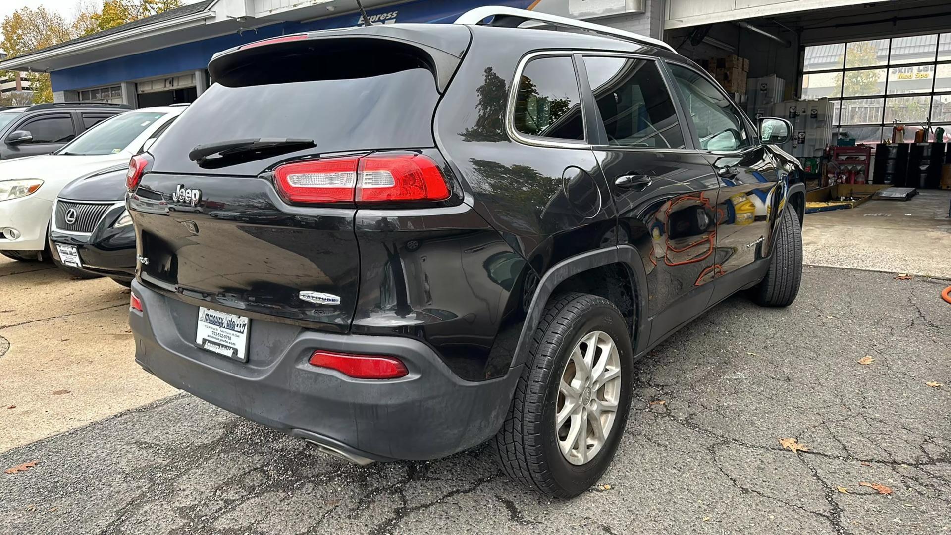 2015 Jeep Cherokee Latitude photo 13