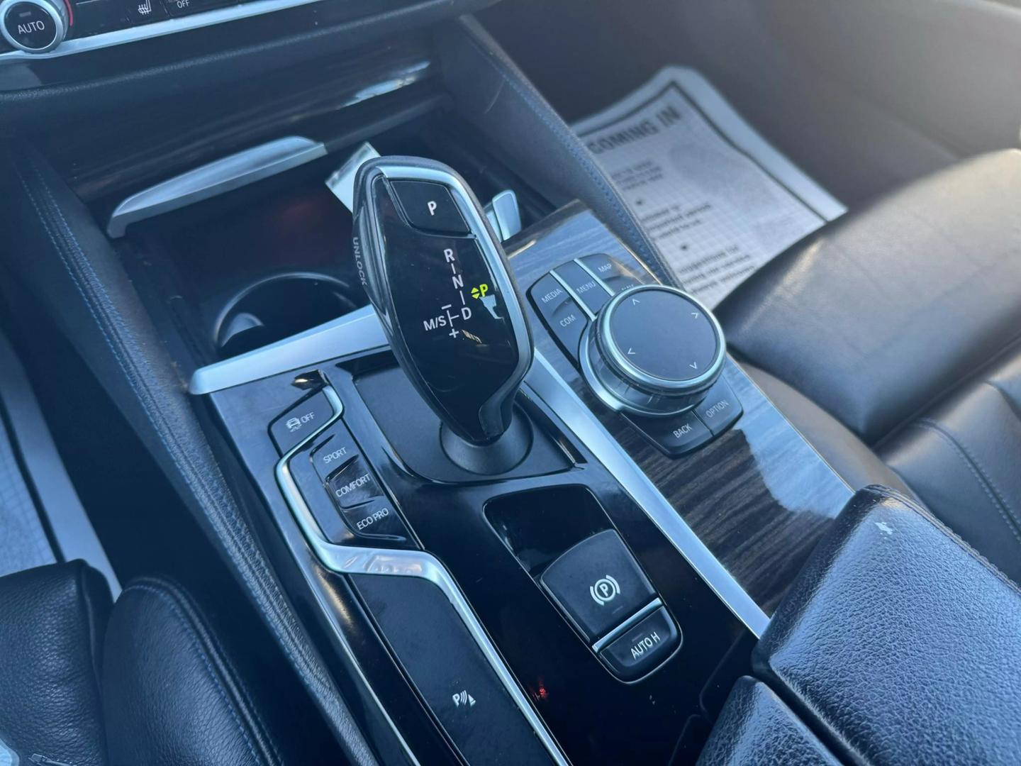 2019 BMW 5 Series 530i photo 31