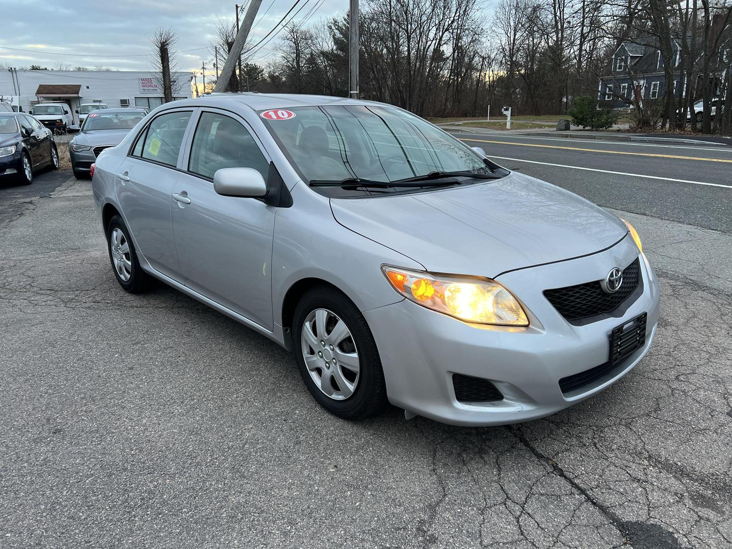 2010 Toyota Corolla LE photo 7