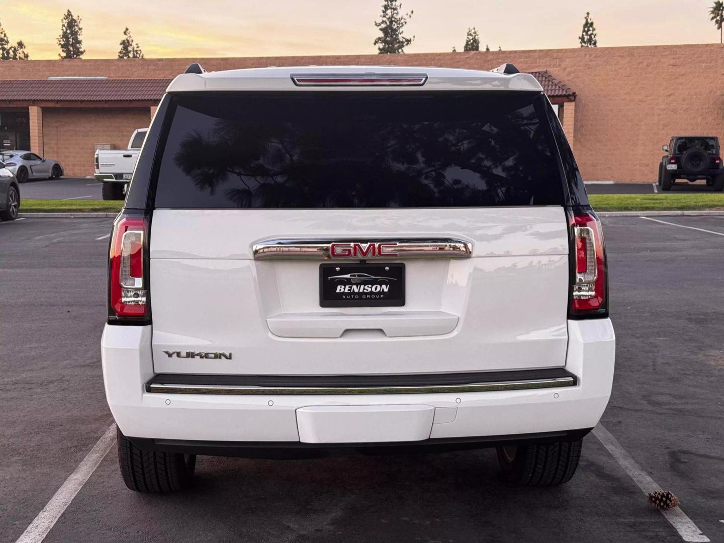 2020 GMC Yukon Denali photo 4