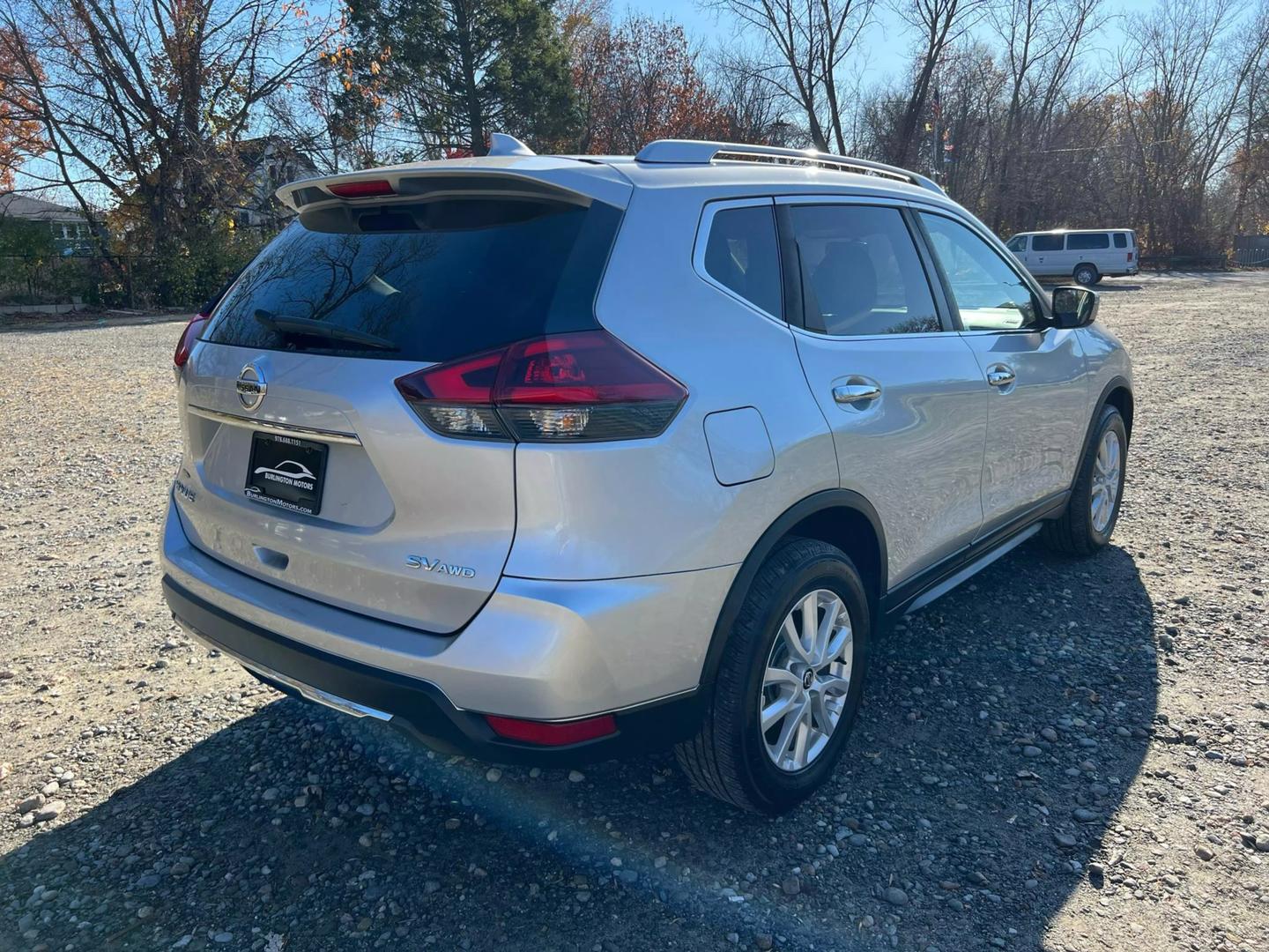 2018 Nissan Rogue SV photo 5