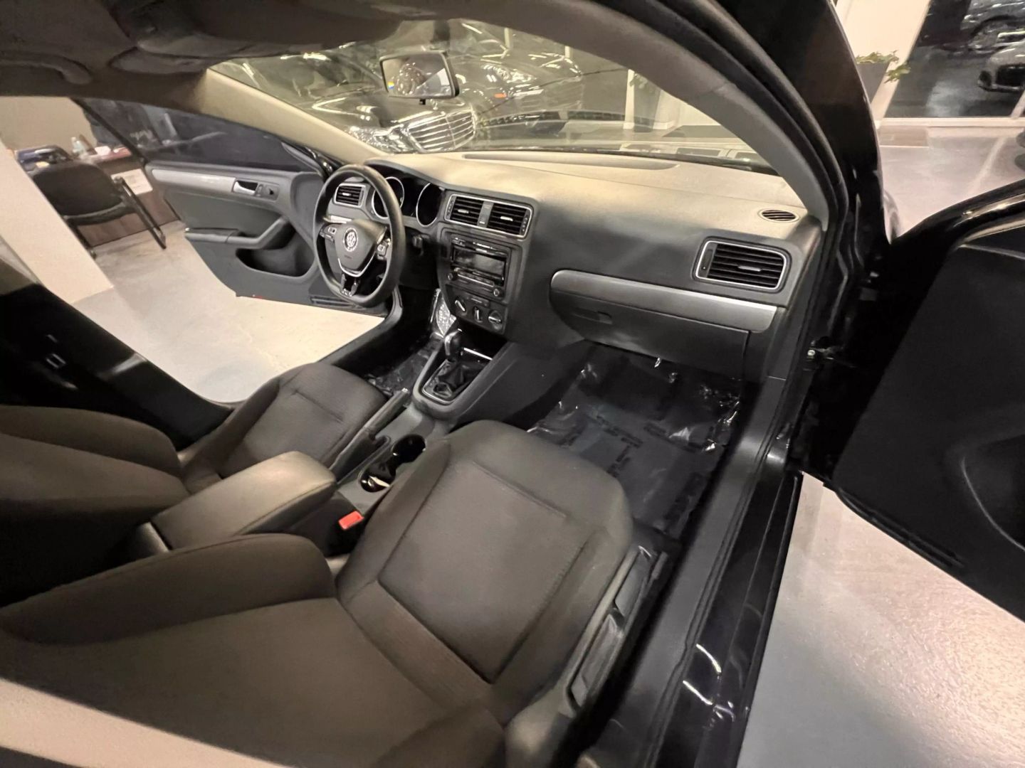 2015 Volkswagen Jetta 1.8t Se Sedan 4d - Image 28