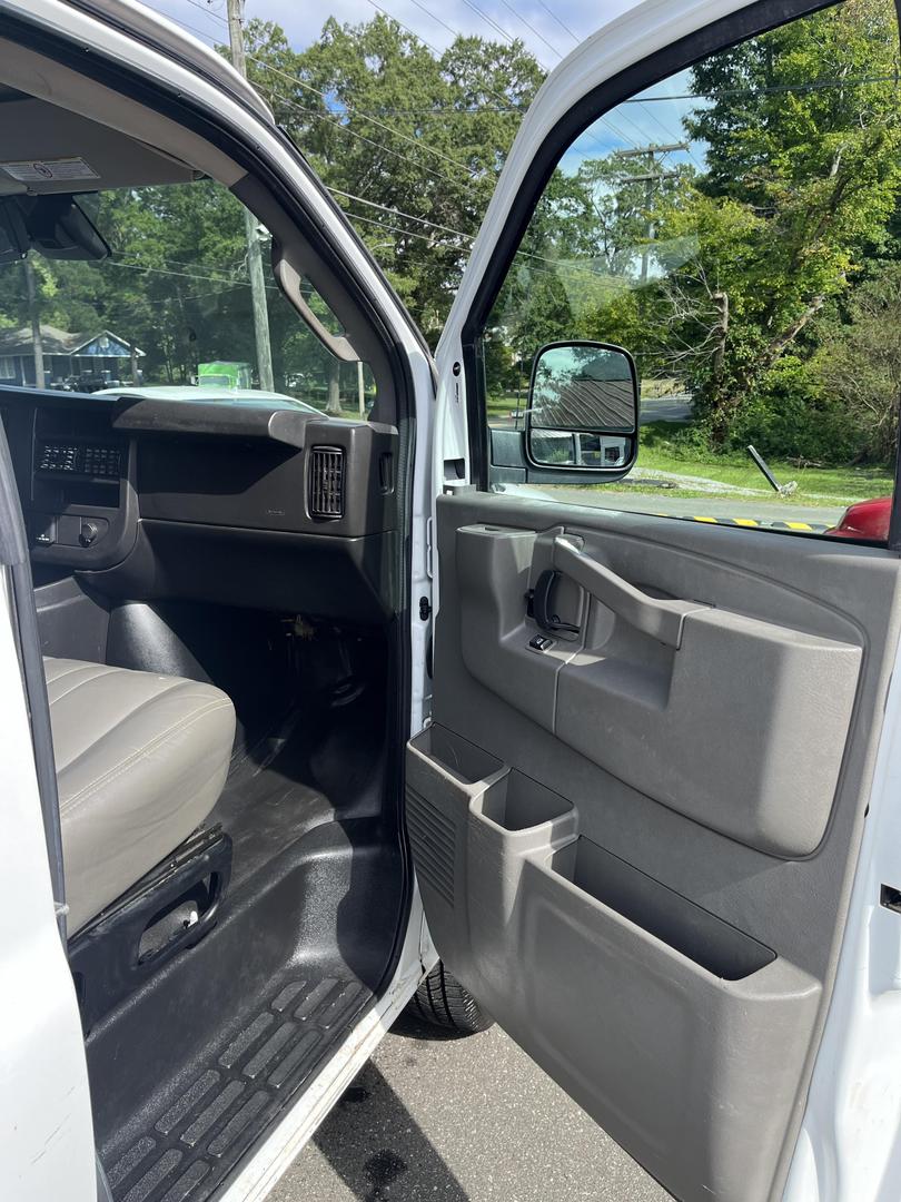 2019 Chevrolet Express Cargo Work Van photo 7