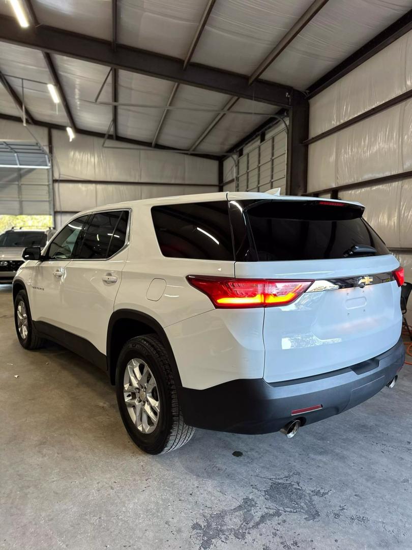 2019 Chevrolet Traverse LS photo 4