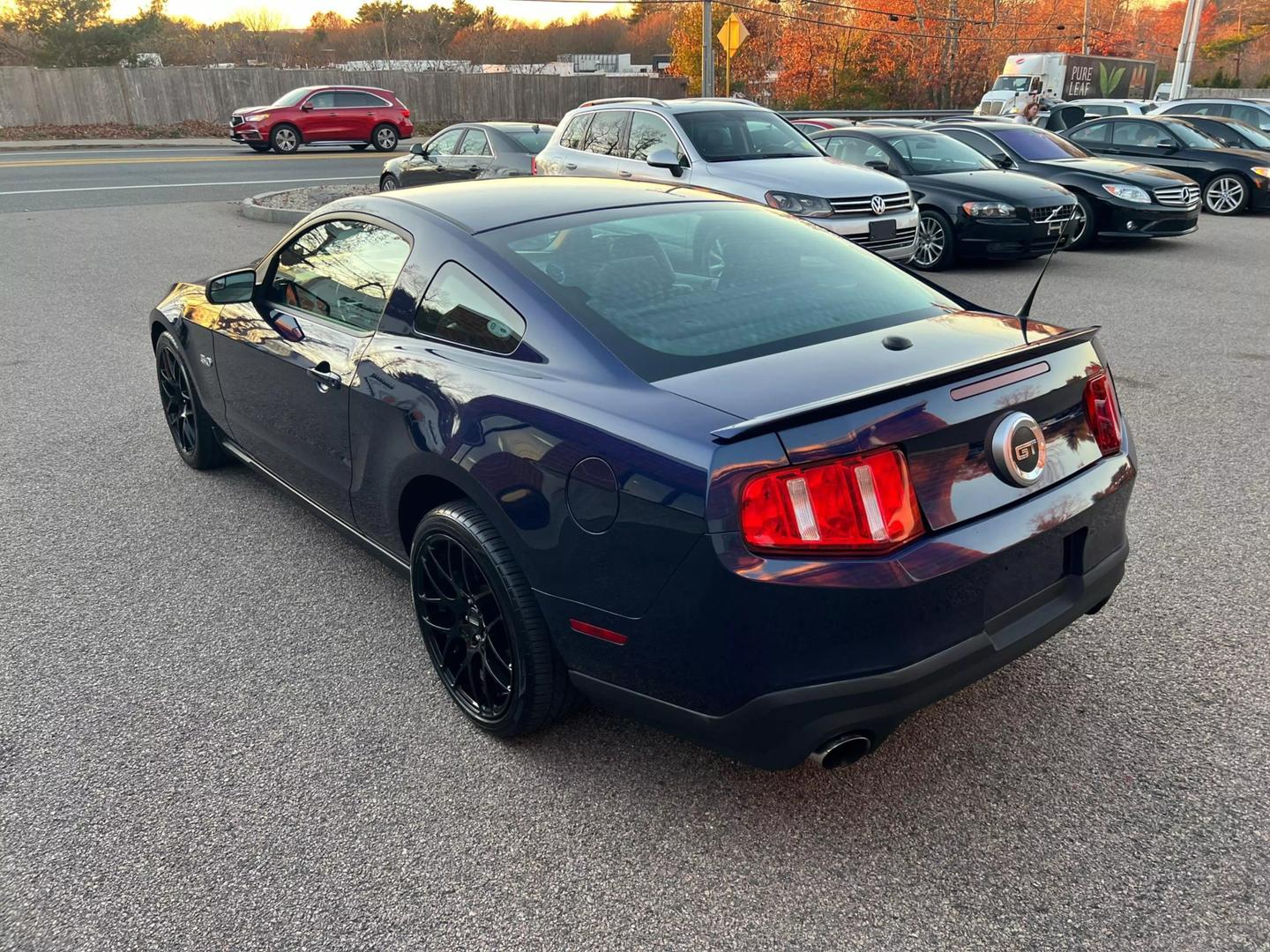 2011 Ford Mustang GT Premium photo 3