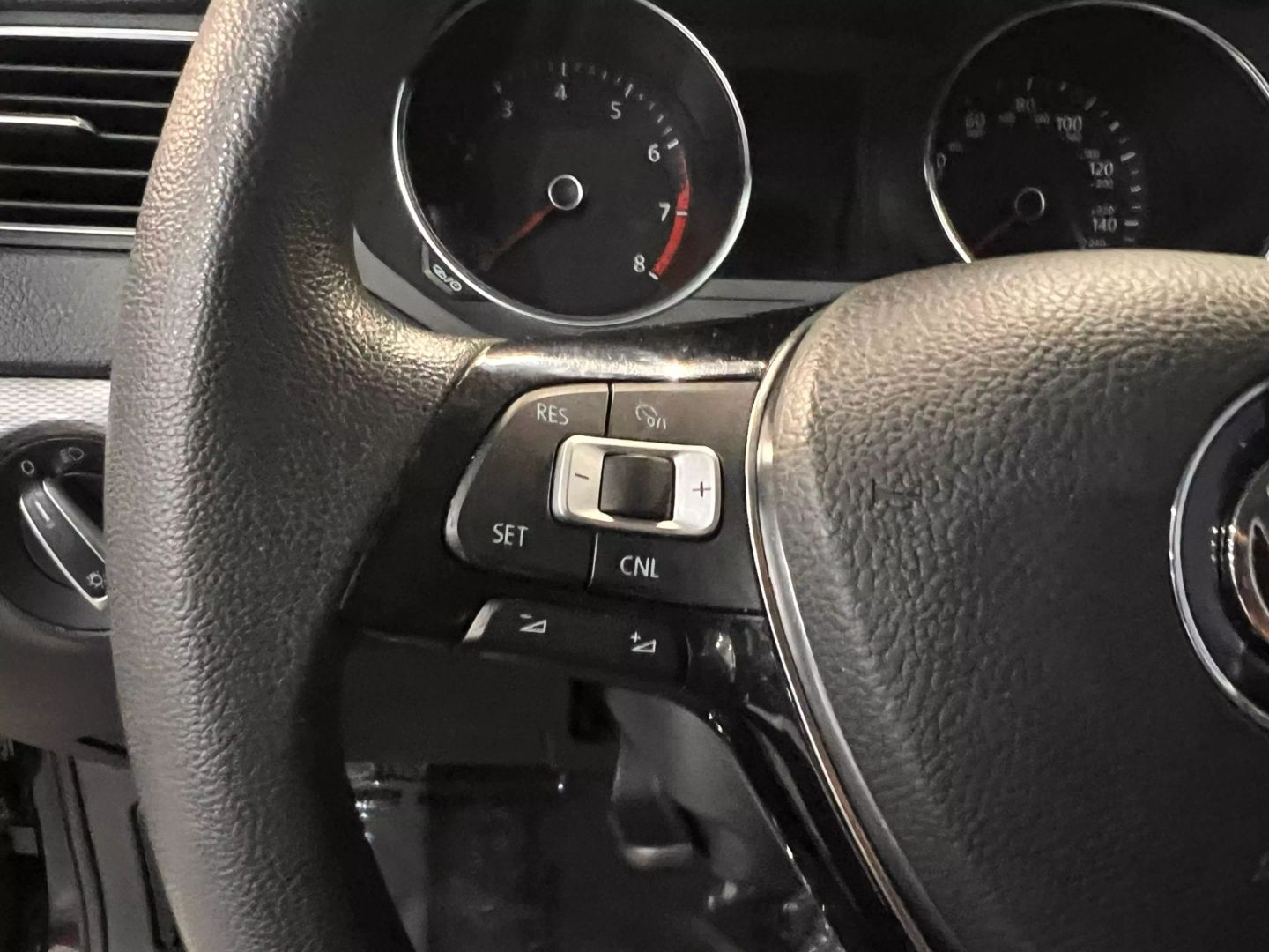 2015 Volkswagen Jetta 1.8t Se Sedan 4d - Image 19