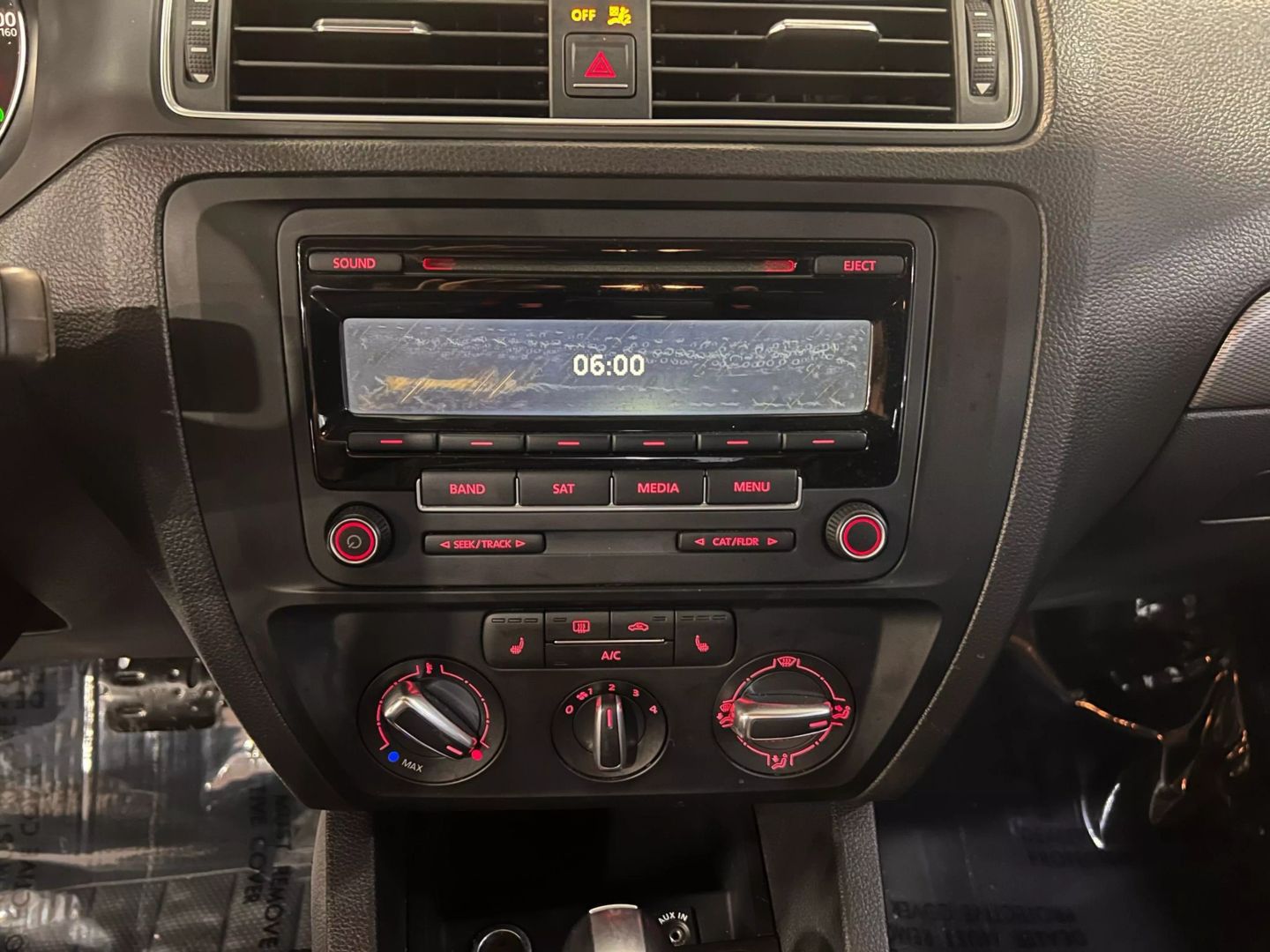 2015 Volkswagen Jetta 1.8t Se Sedan 4d - Image 29