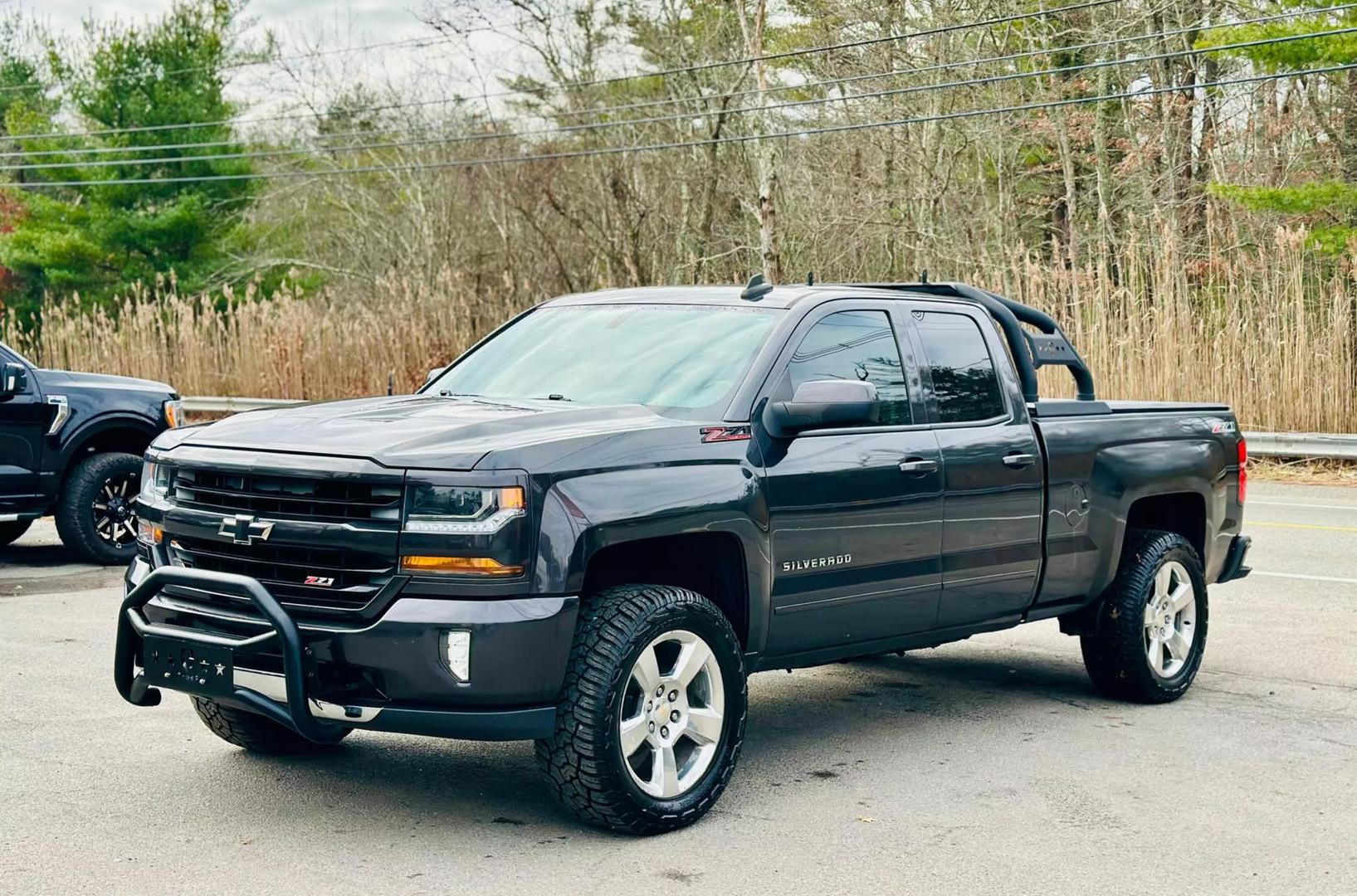 2016 Chevrolet Silverado 1500 LT photo 5