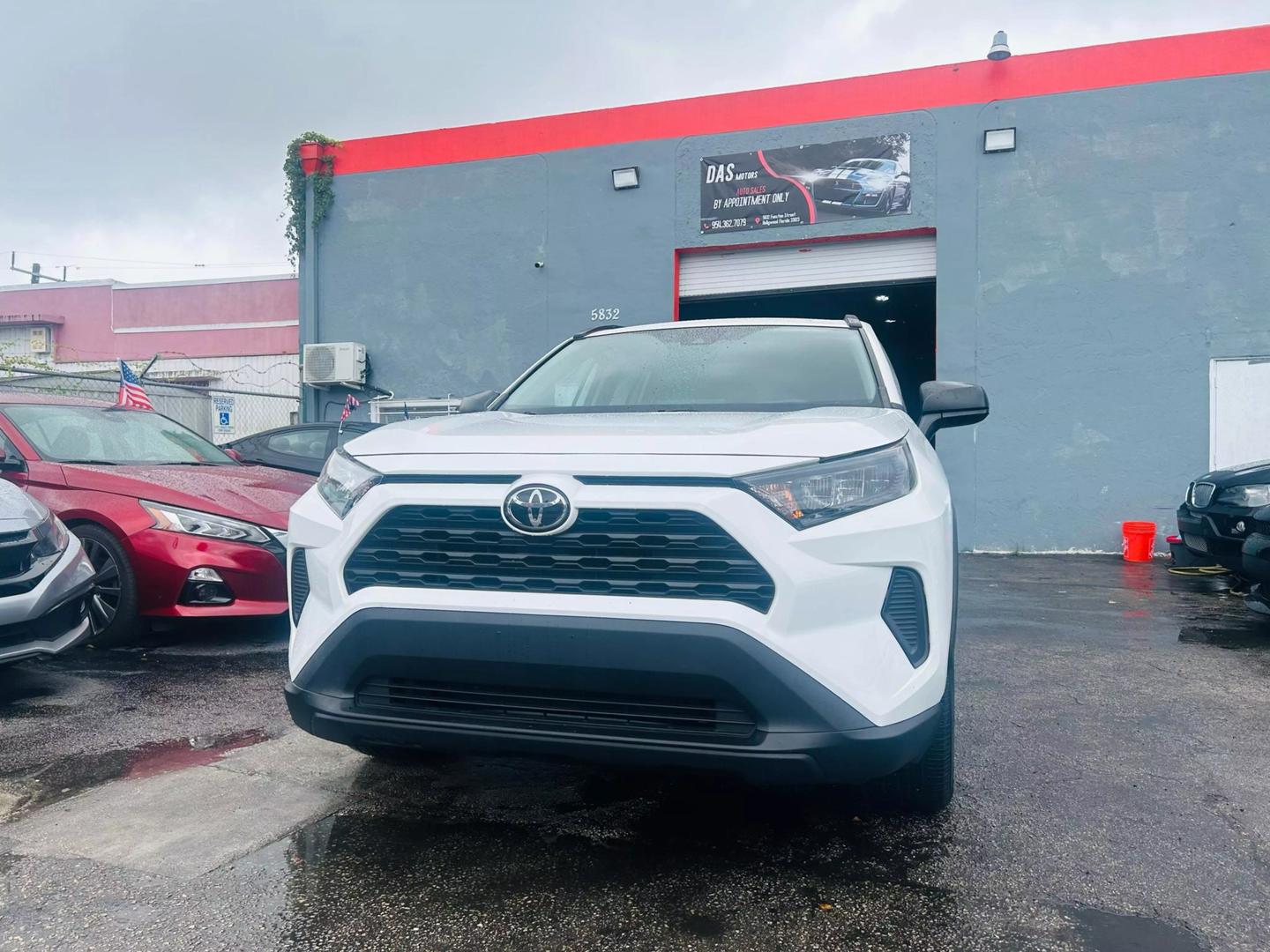 Toyota RAV4's photo