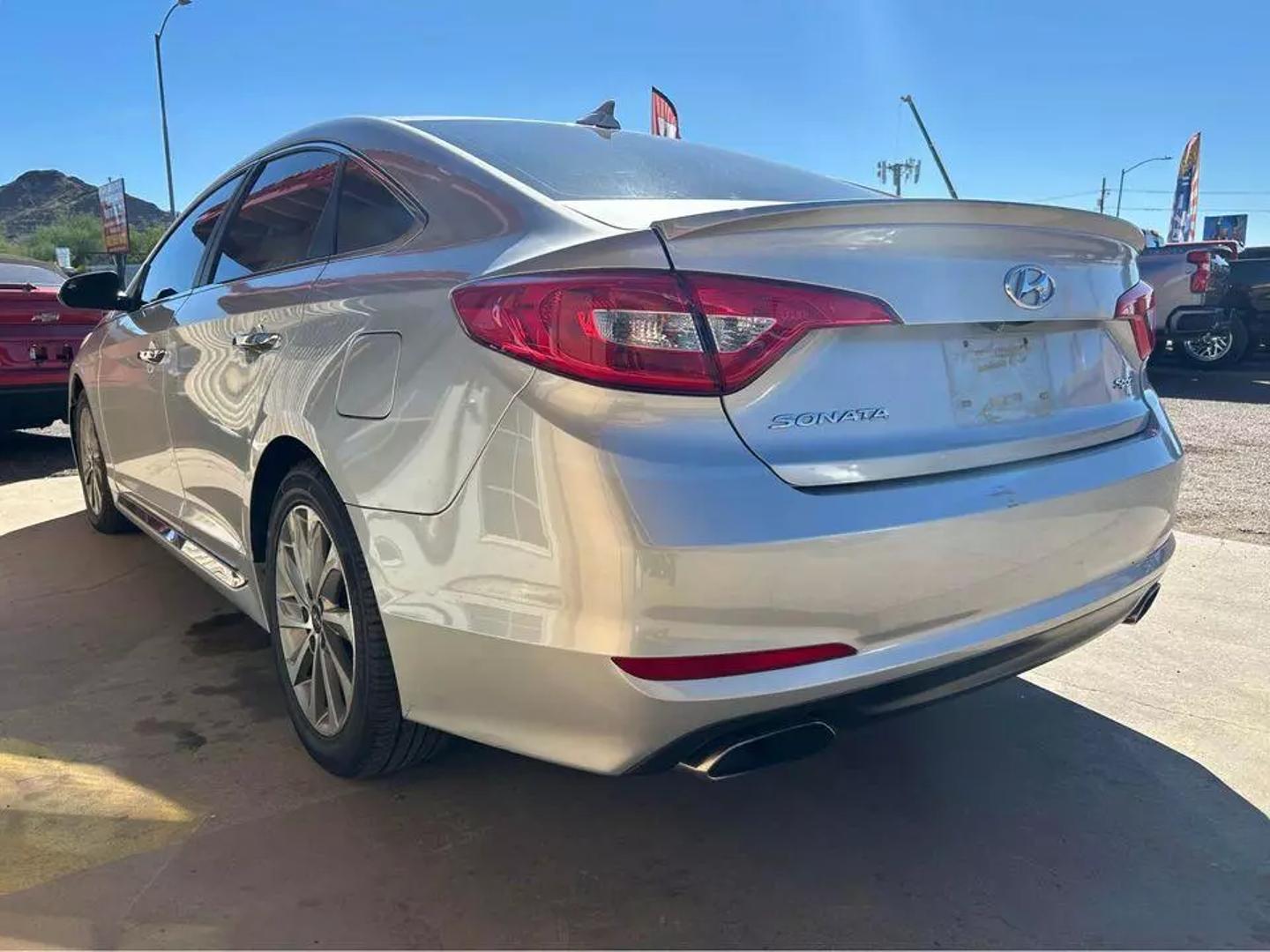 2017 Hyundai Sonata Sport photo 3