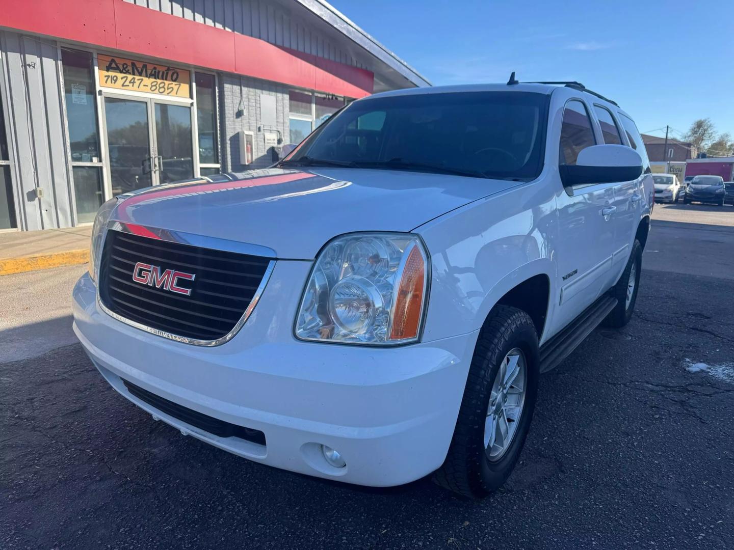 2013 GMC Yukon SLE photo 3