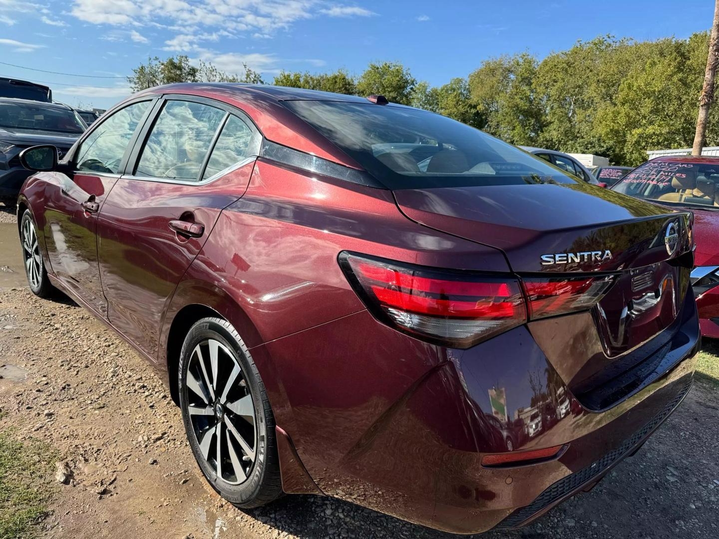 2021 Nissan Sentra SV photo 9