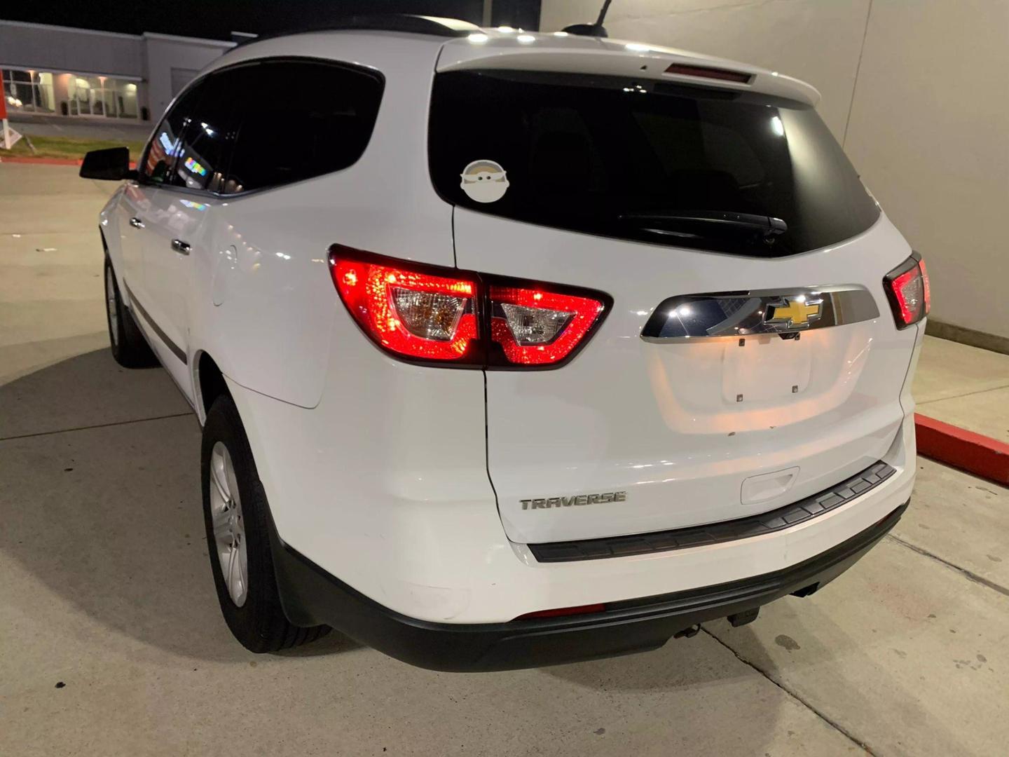 2017 Chevrolet Traverse LS photo 17