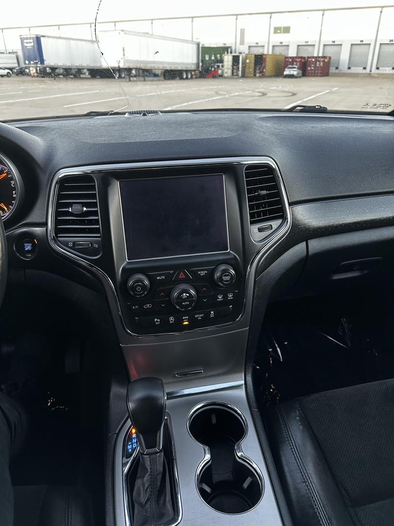 2018 Jeep Grand Cherokee Altitude photo 13