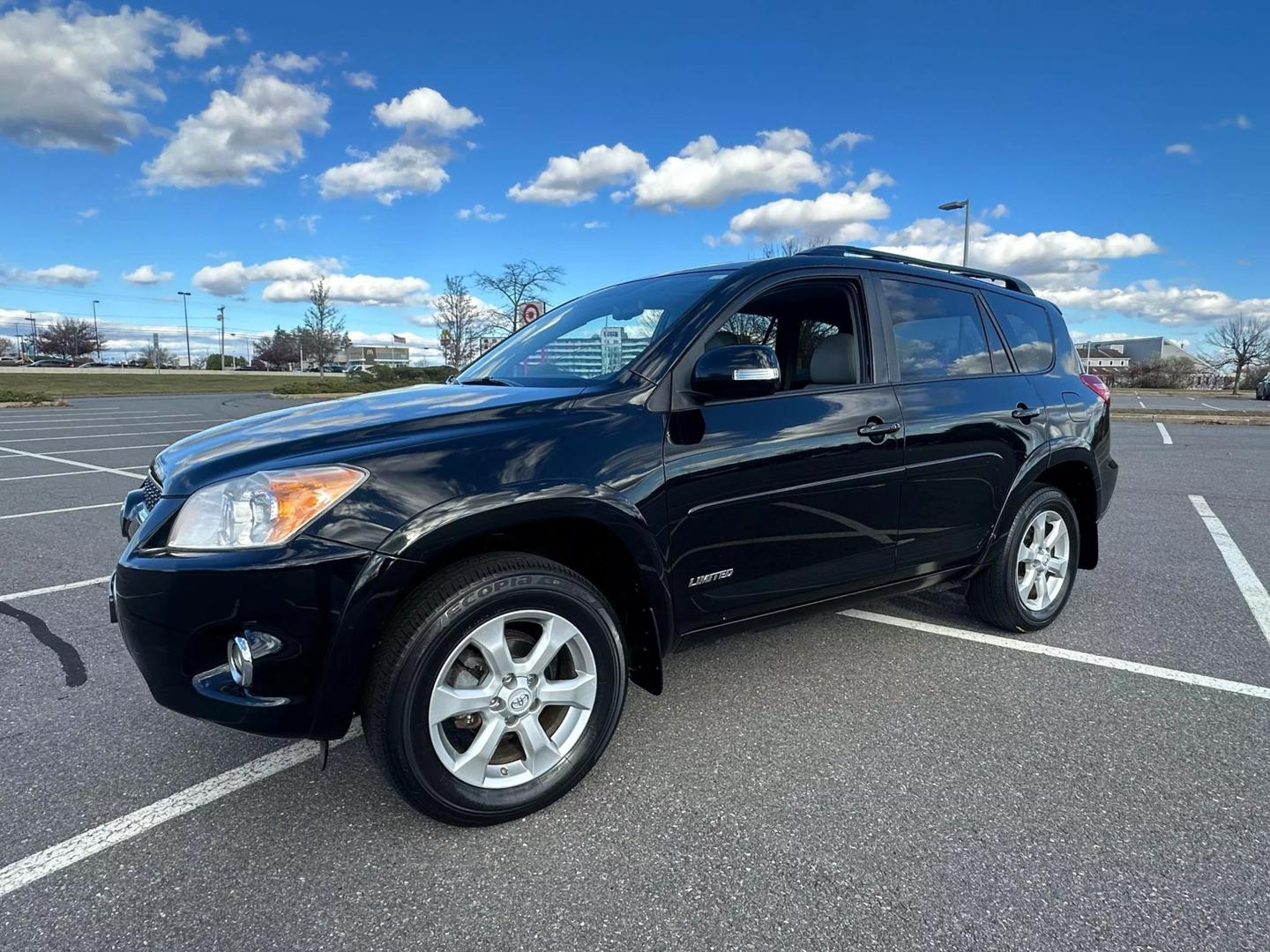 2010 Toyota RAV4 Limited photo 8