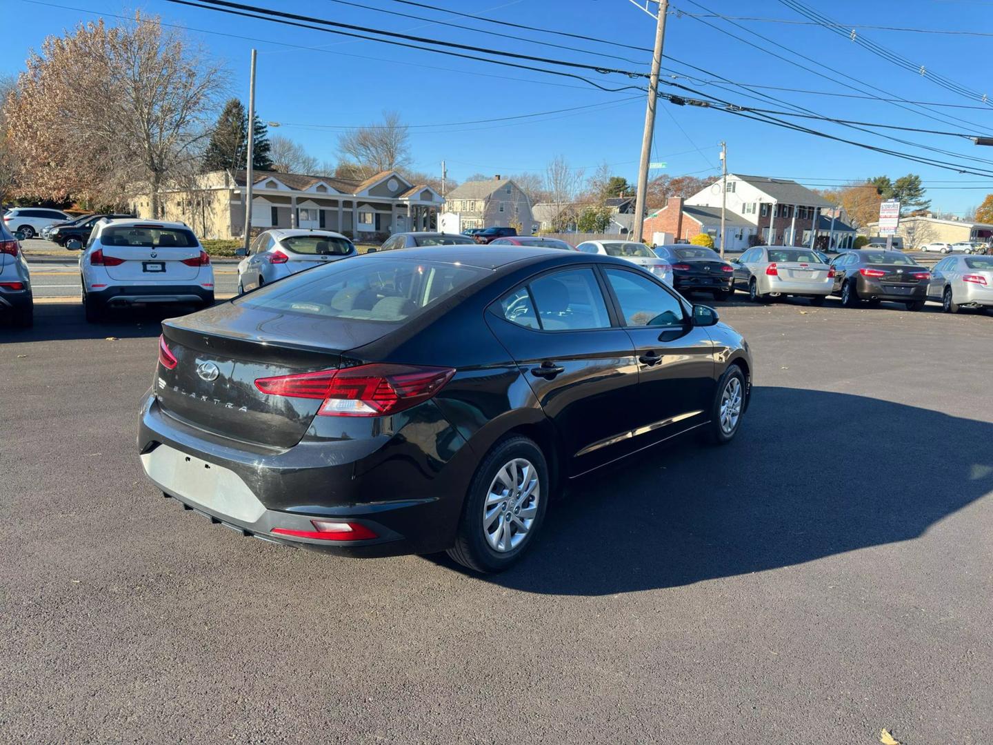 2019 Hyundai Elantra SE photo 6