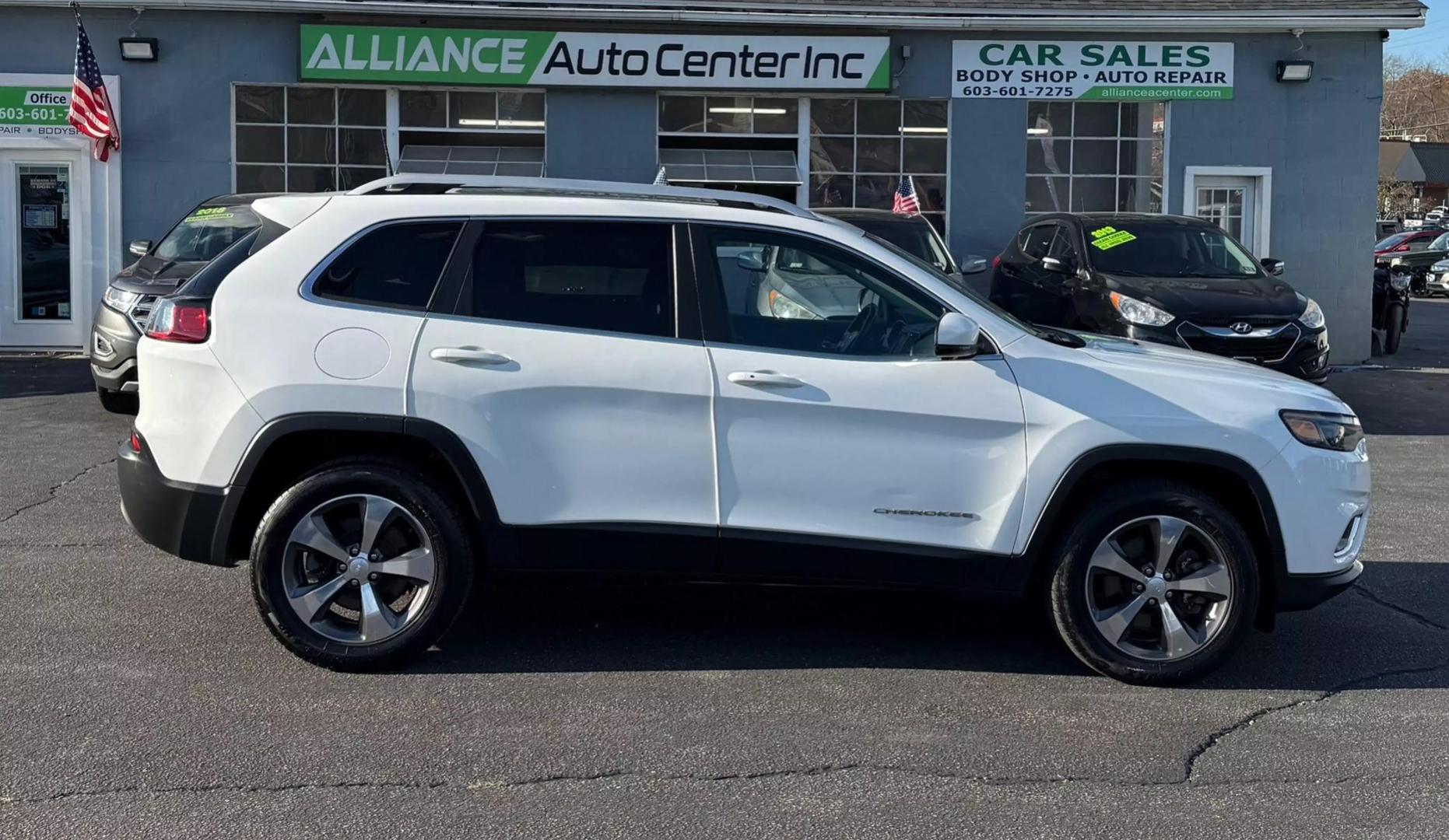 2020 Jeep Cherokee Limited photo 8