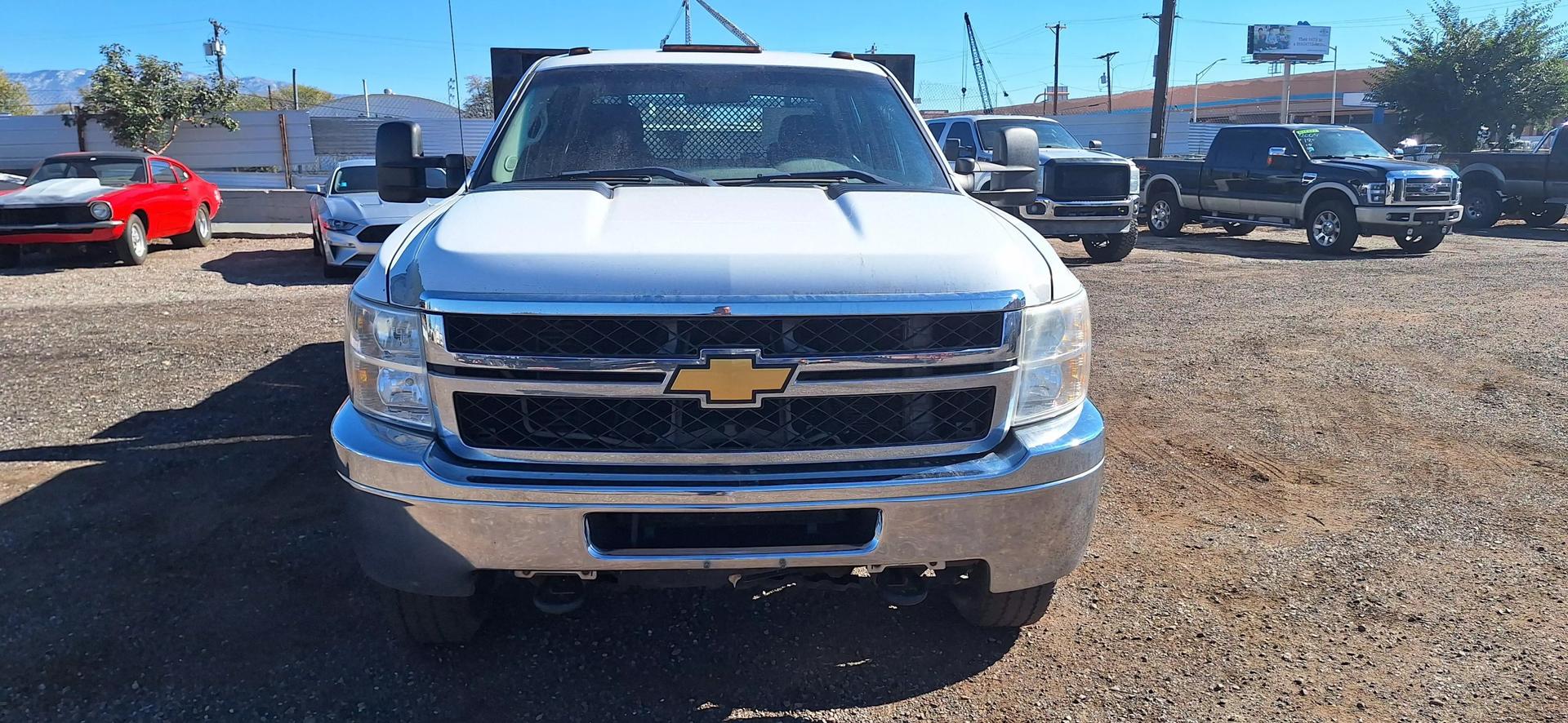 2013 Chevrolet Silverado 3500 Chassis Cab Work Truck photo 2