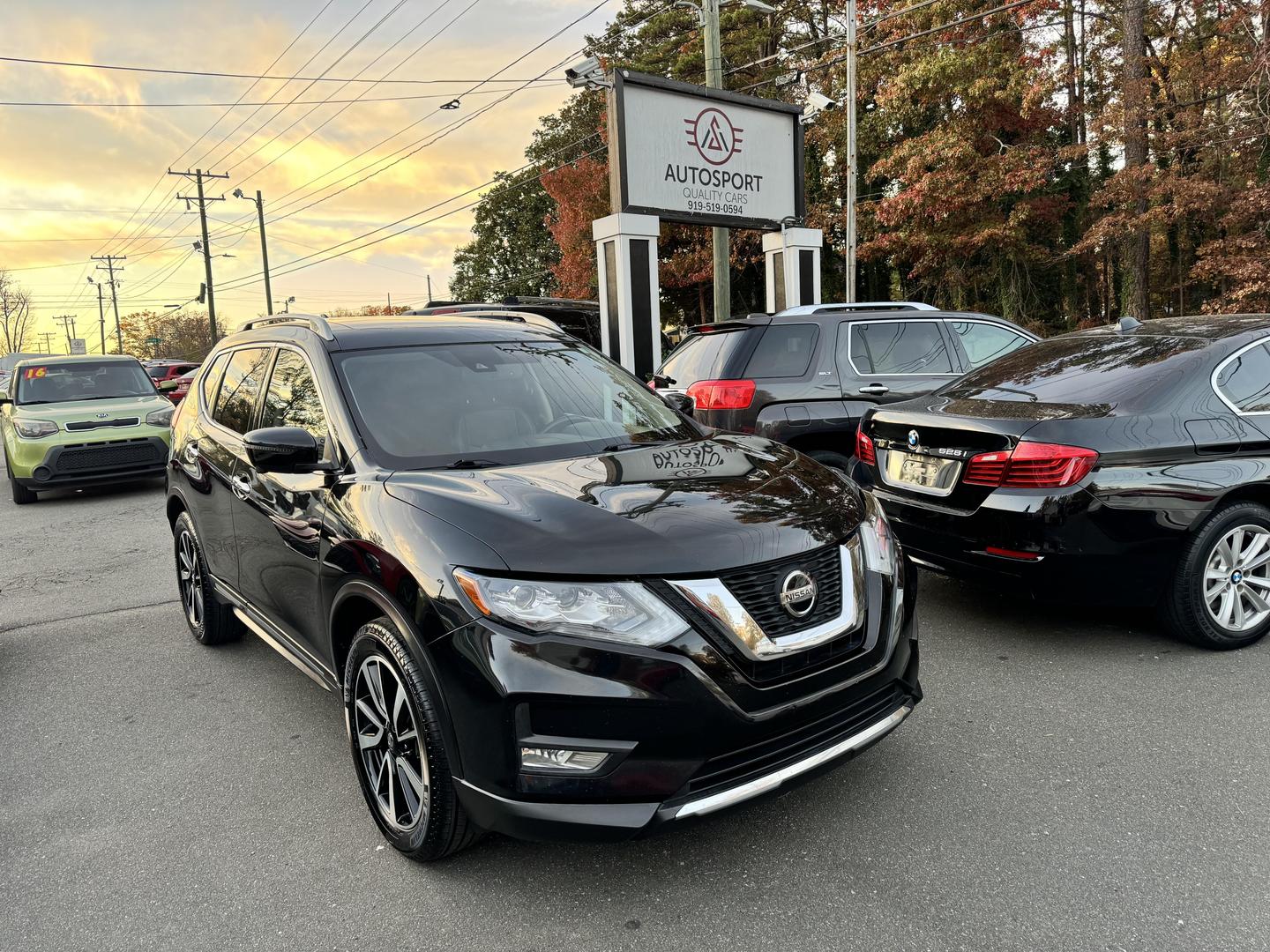 2019 Nissan Rogue SL photo 2