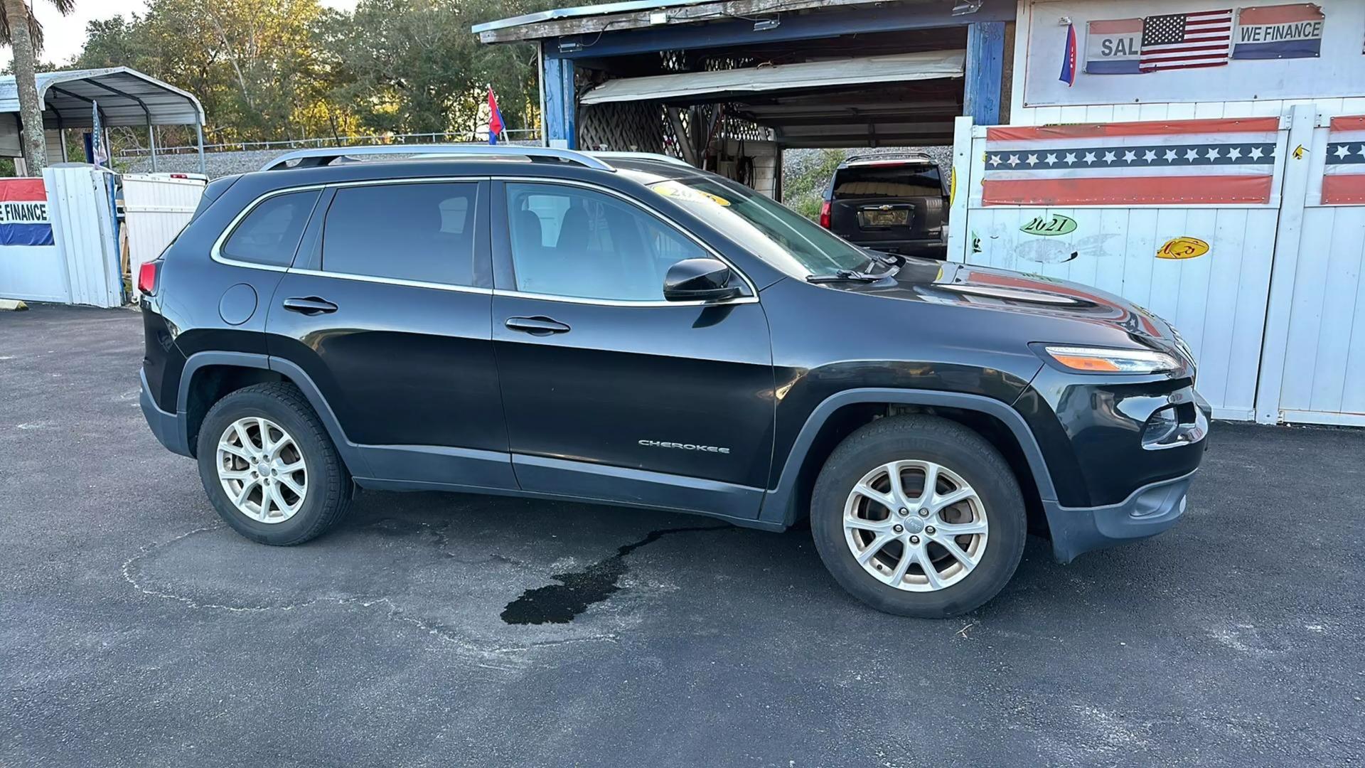 2016 Jeep Cherokee Latitude photo 6