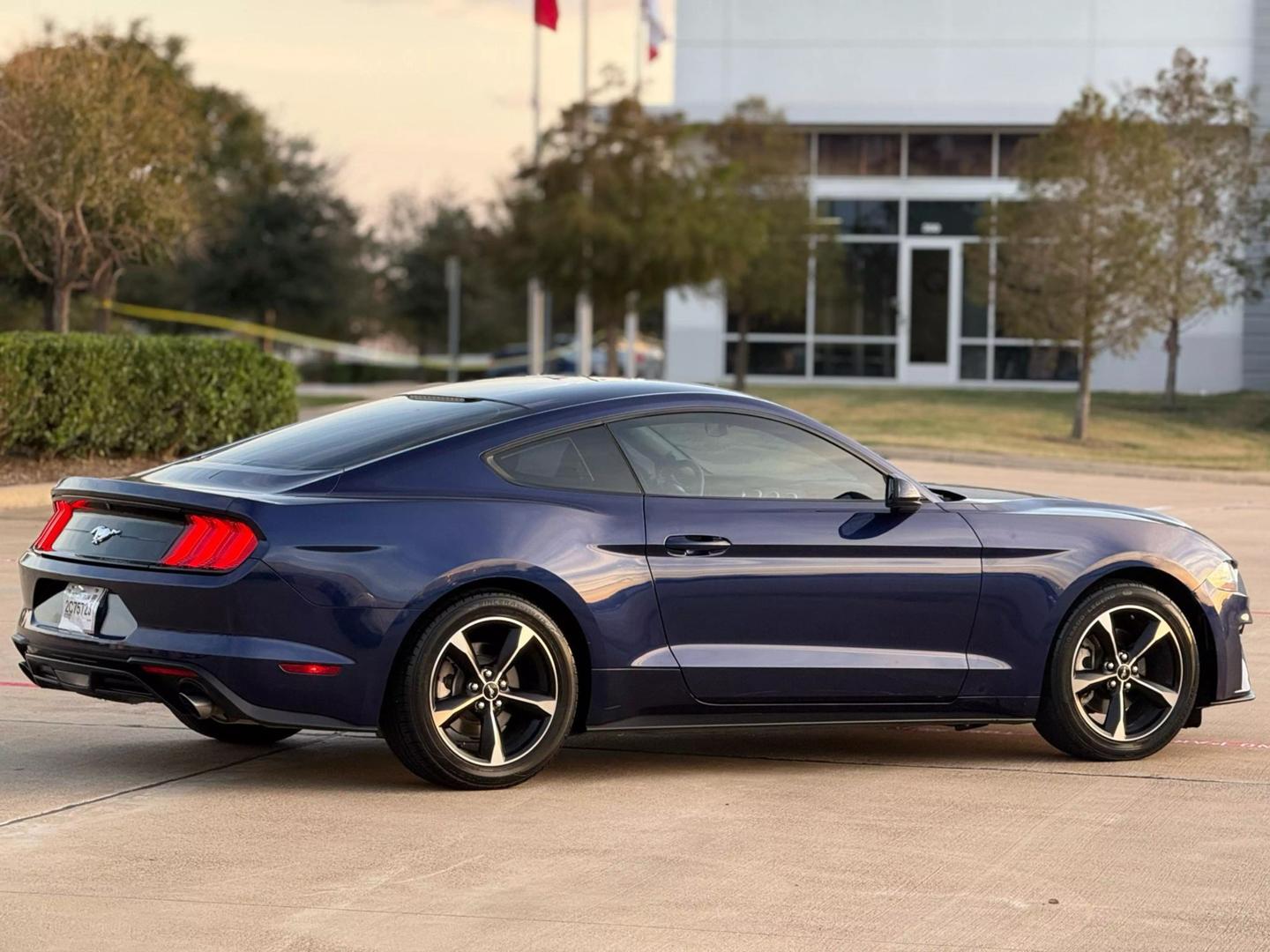 2018 Ford Mustang EcoBoost photo 10