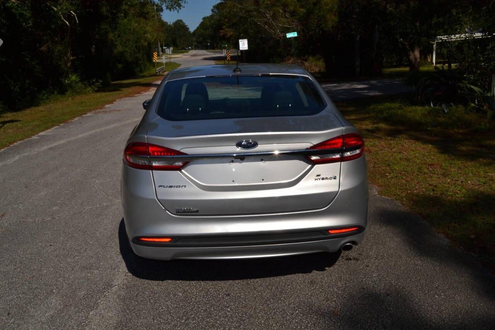 2018 Ford Fusion Hybrid SE photo 7