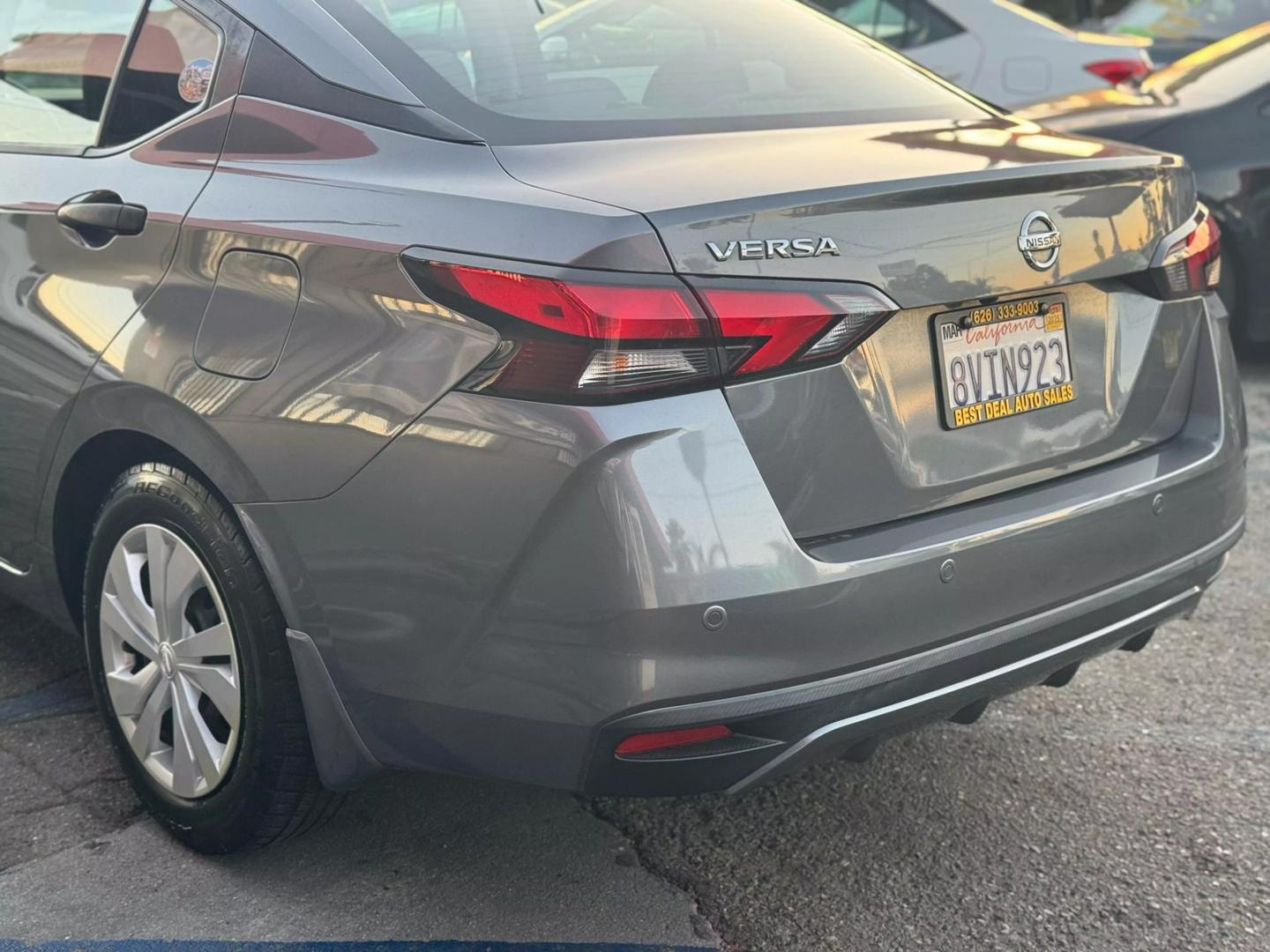 2021 Nissan Versa Sedan S photo 7