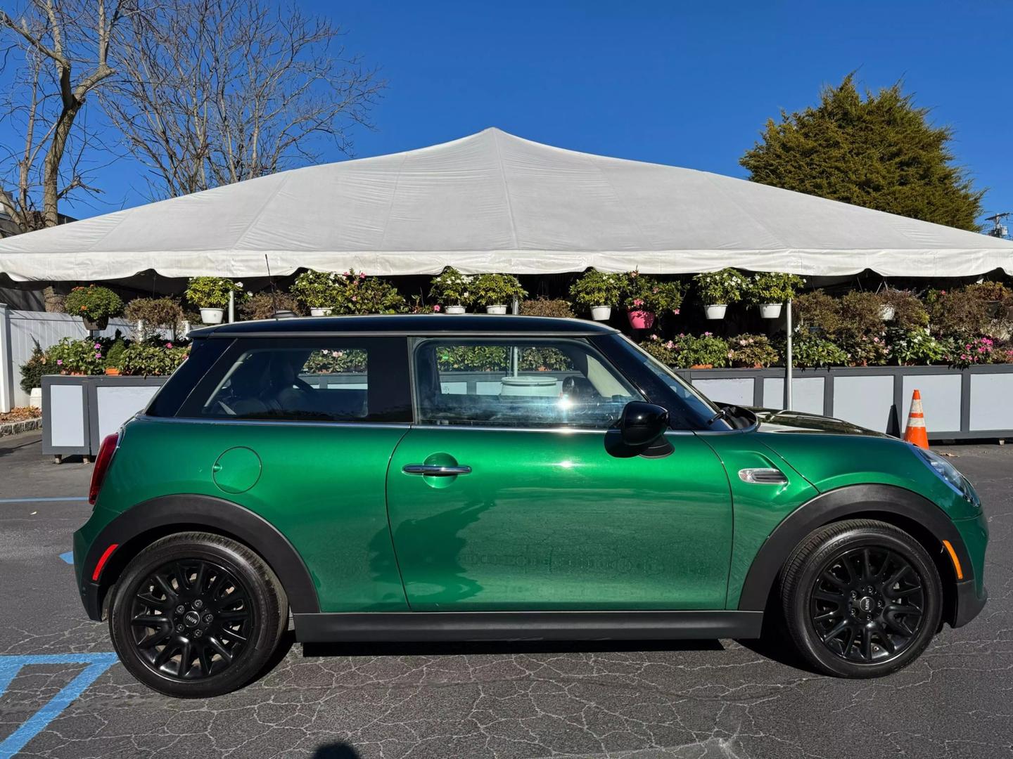 2021 MINI Hardtop 2 Door null photo 5