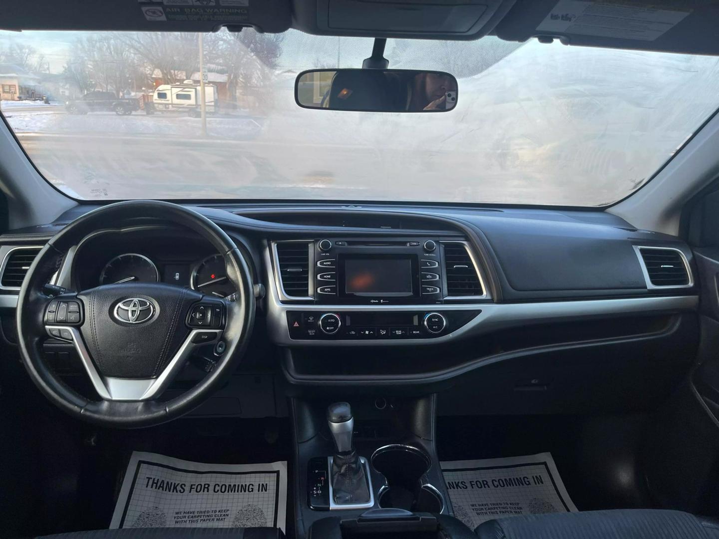 2015 Toyota Highlander LE Plus photo 11