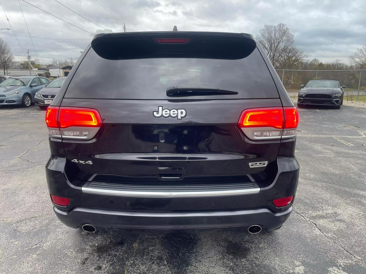 2018 Jeep Grand Cherokee Limited Sterling Edition photo 4