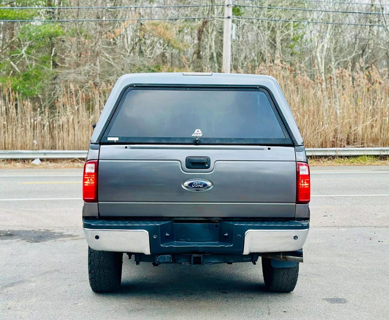 2014 Ford F-350 Super Duty Lariat photo 12