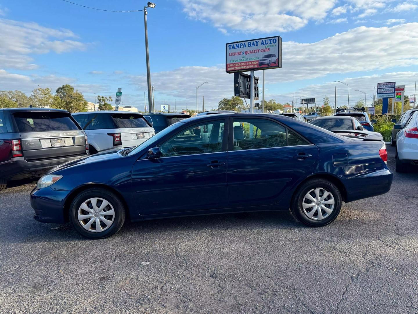 Used 2005 Toyota Camry LE with VIN 4T1BE32K15U079443 for sale in Tampa, FL