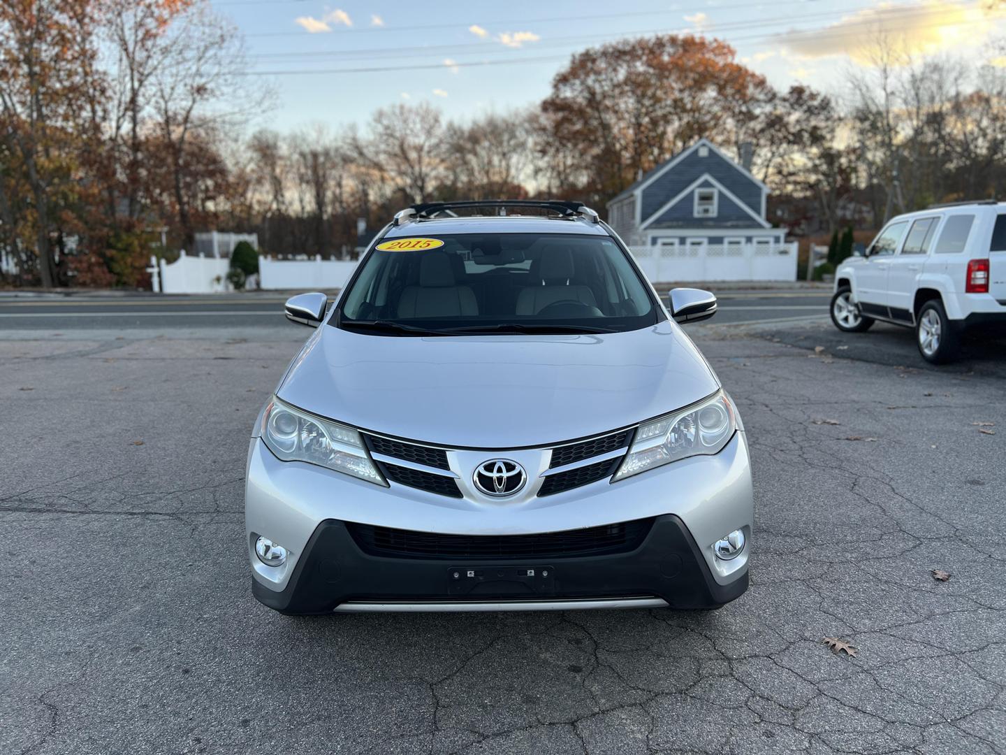 2015 Toyota RAV4 Limited photo 8