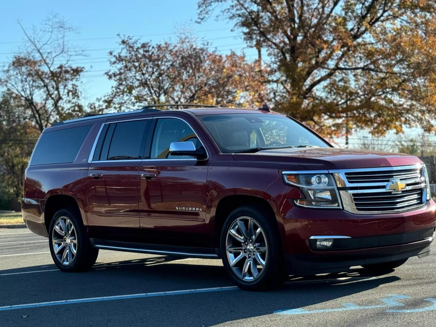 2016 Chevrolet Suburban LTZ photo 3