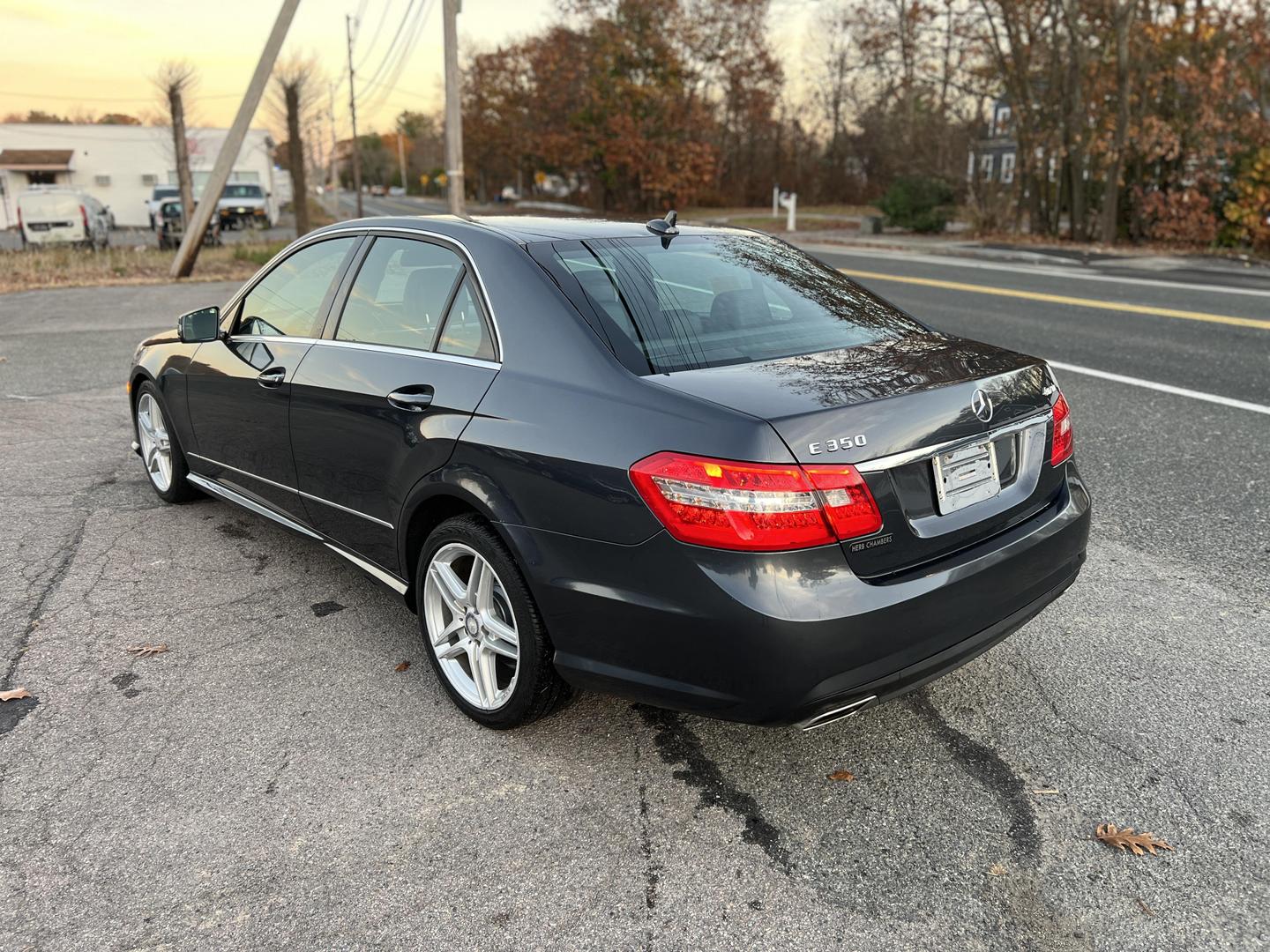 2011 Mercedes-Benz E-Class null photo 3