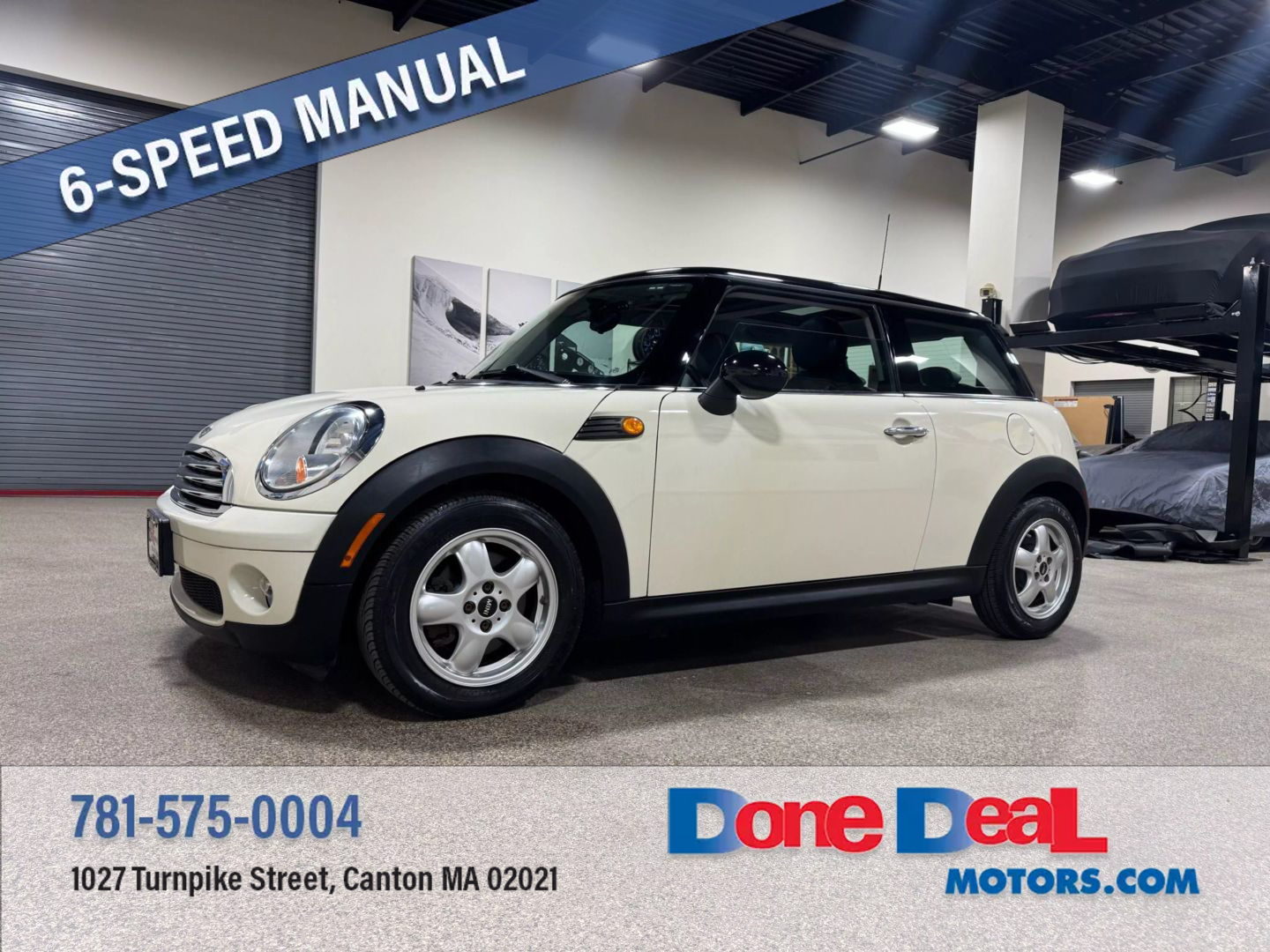2009 MINI Cooper Base's photo