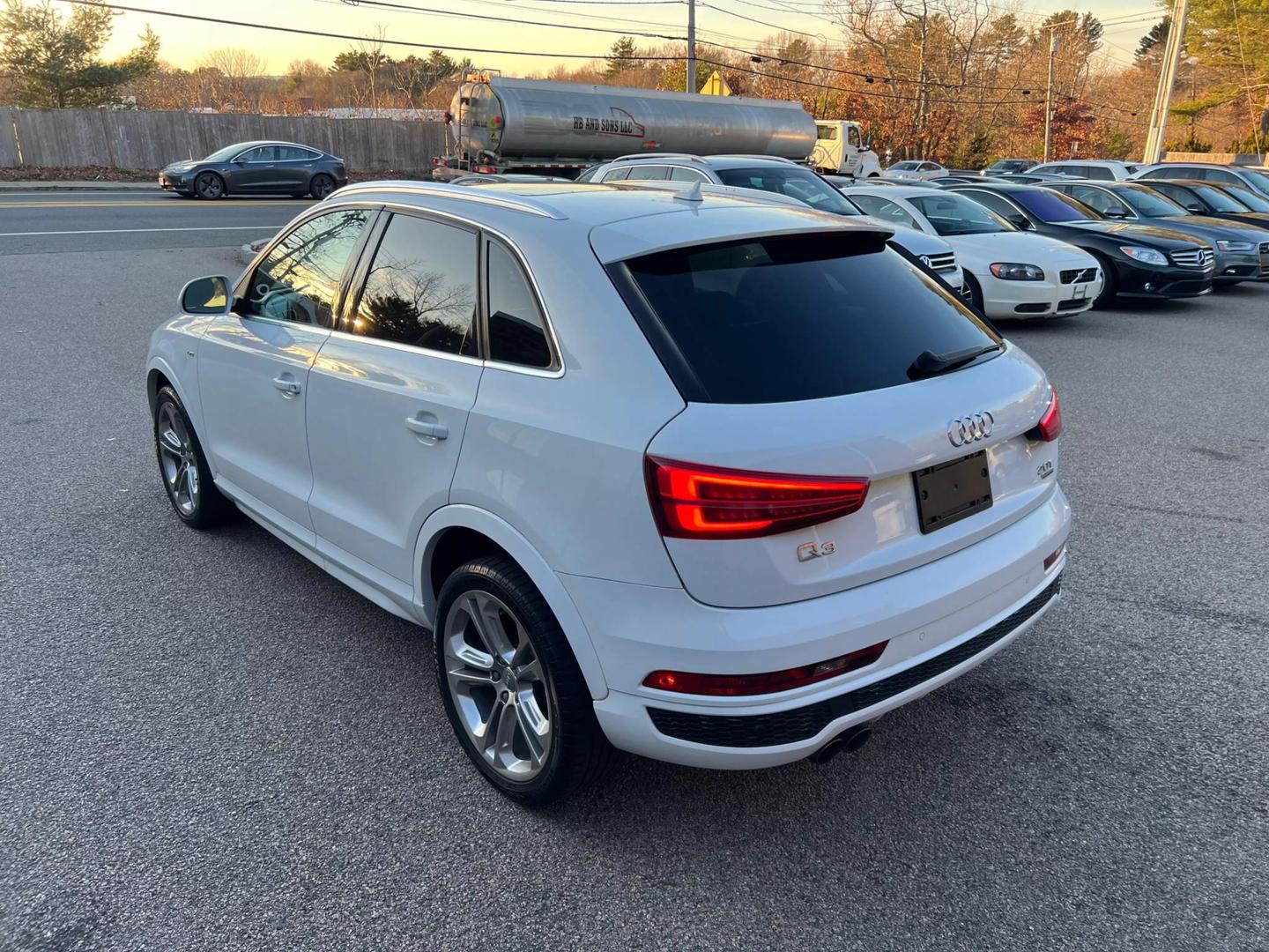 2016 Audi Q3 Prestige photo 3