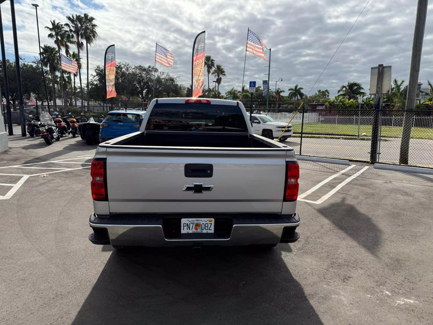 2018 Chevrolet Silverado 1500 LT photo 6