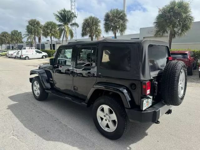 2012 Jeep Wrangler Unlimited Sahara photo 7