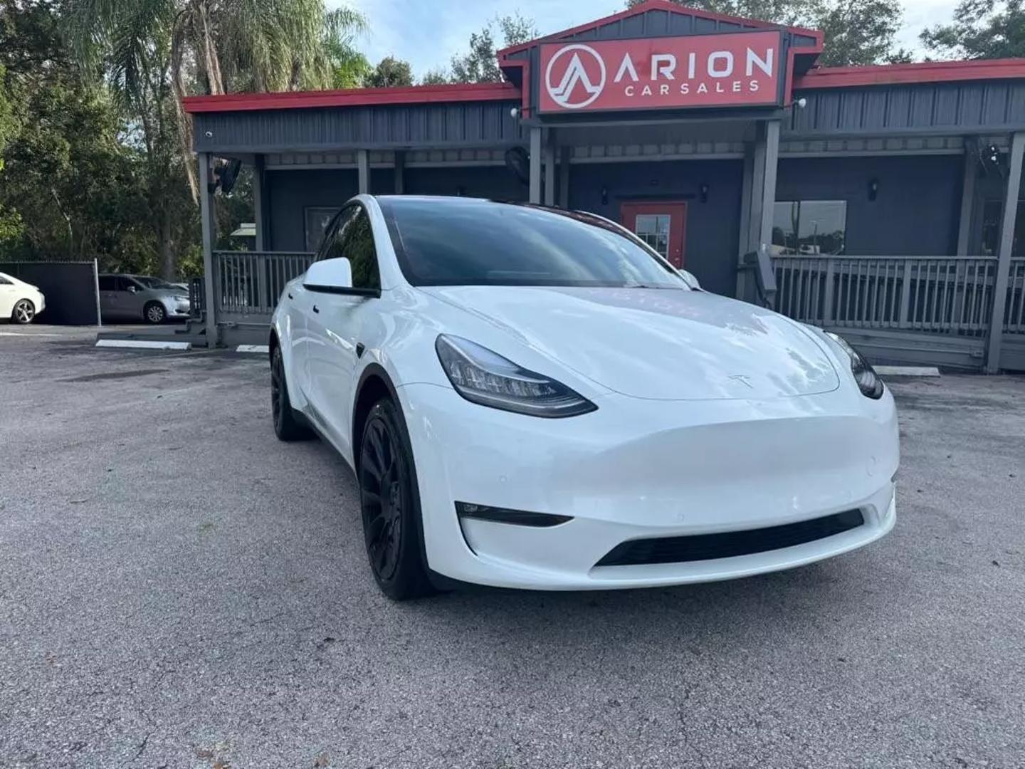 2022 Tesla Model Y Long Range photo 2