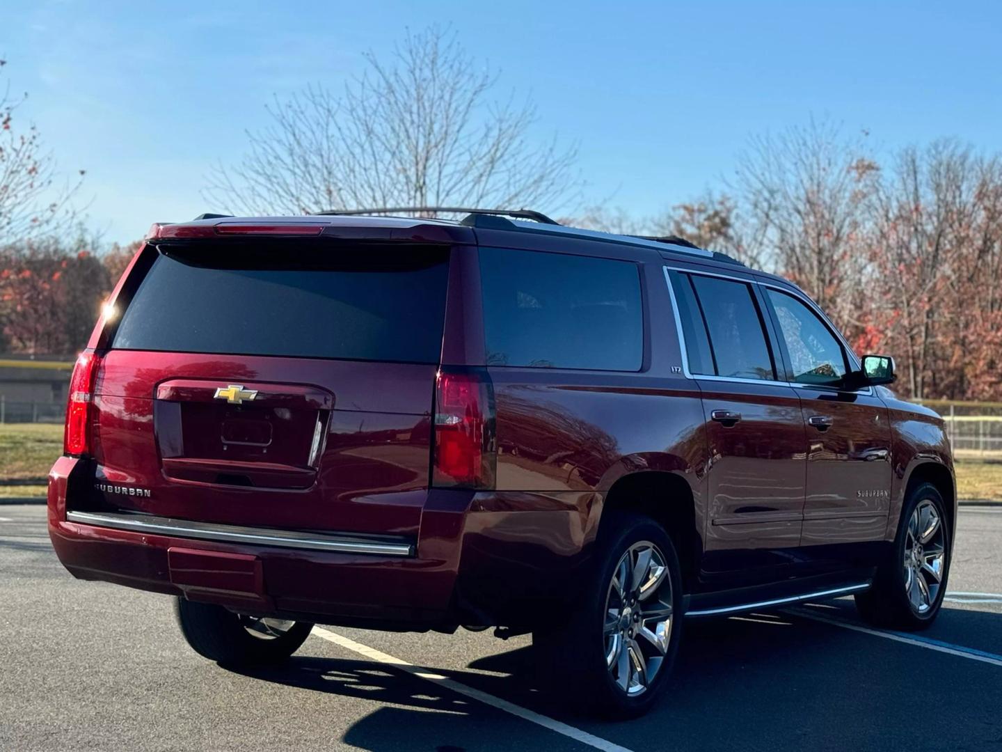 2016 Chevrolet Suburban LTZ photo 4