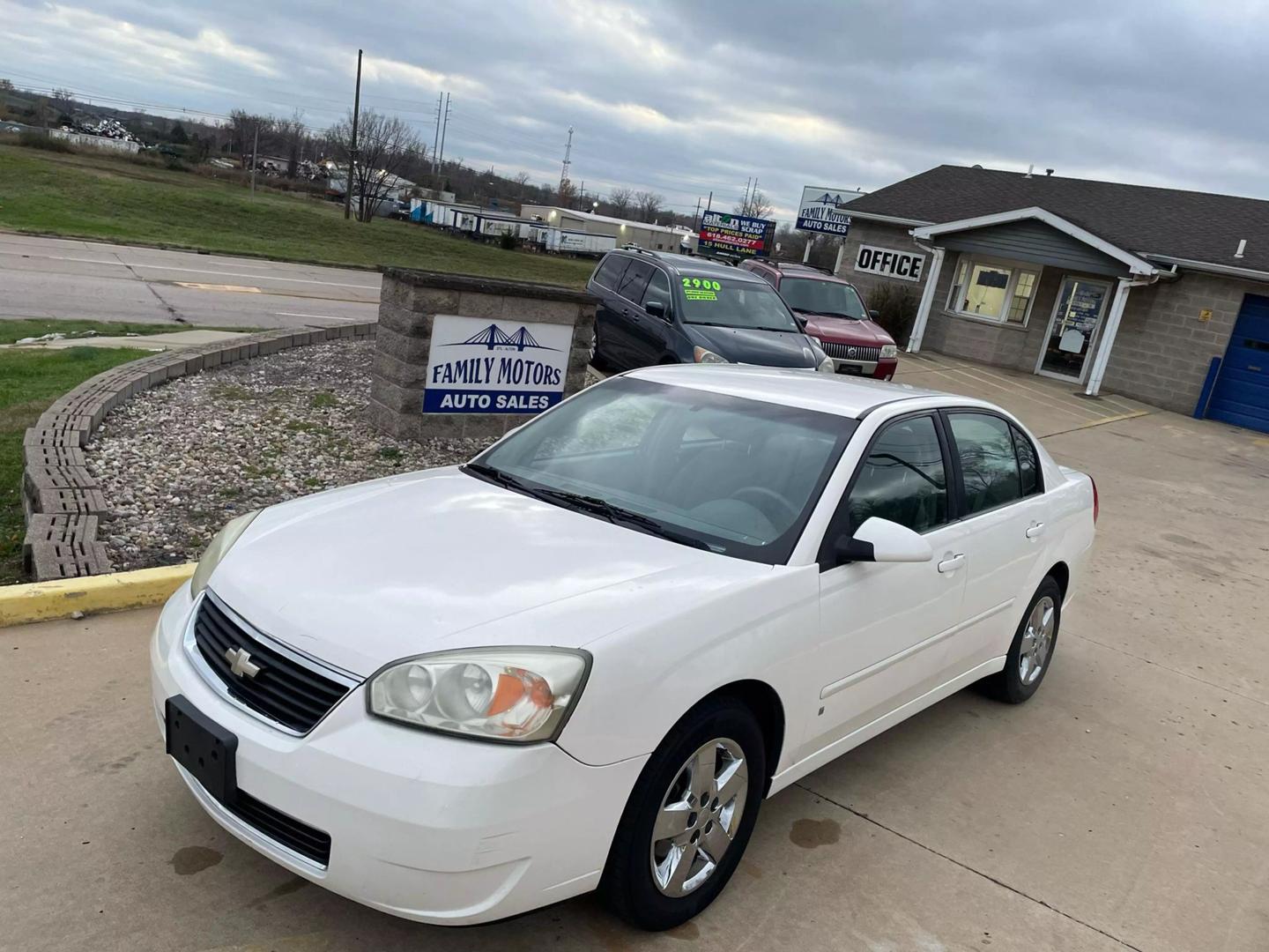 2008 Chevrolet Malibu Classic LT photo 5