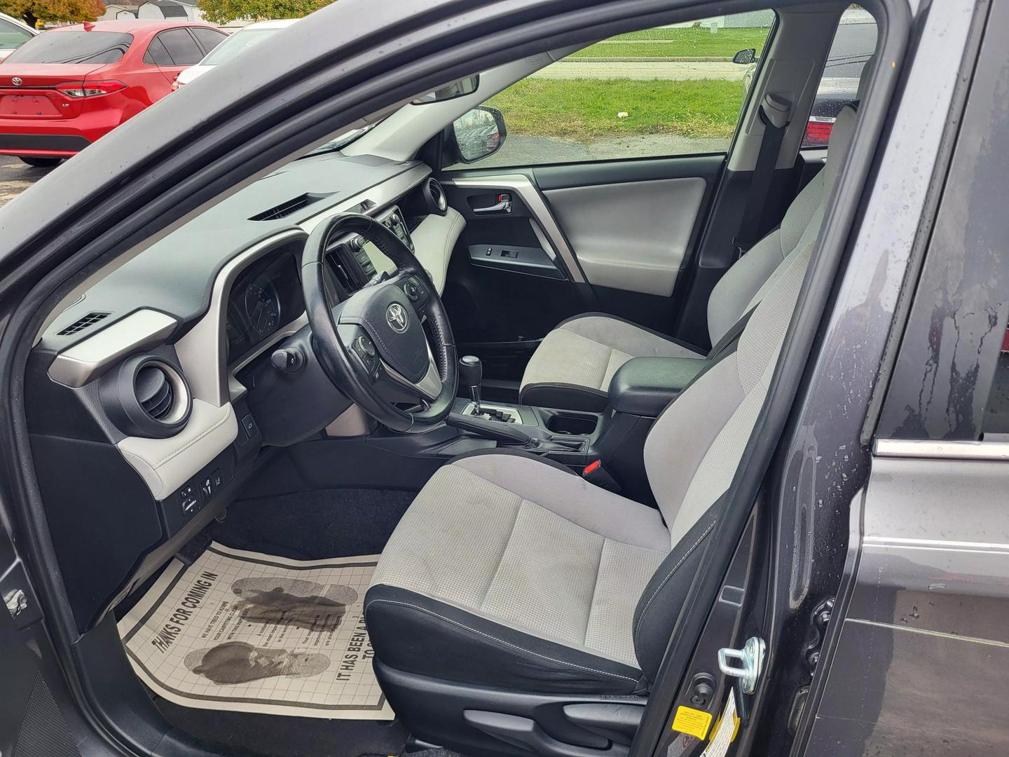 2018 Toyota RAV4 XLE photo 12